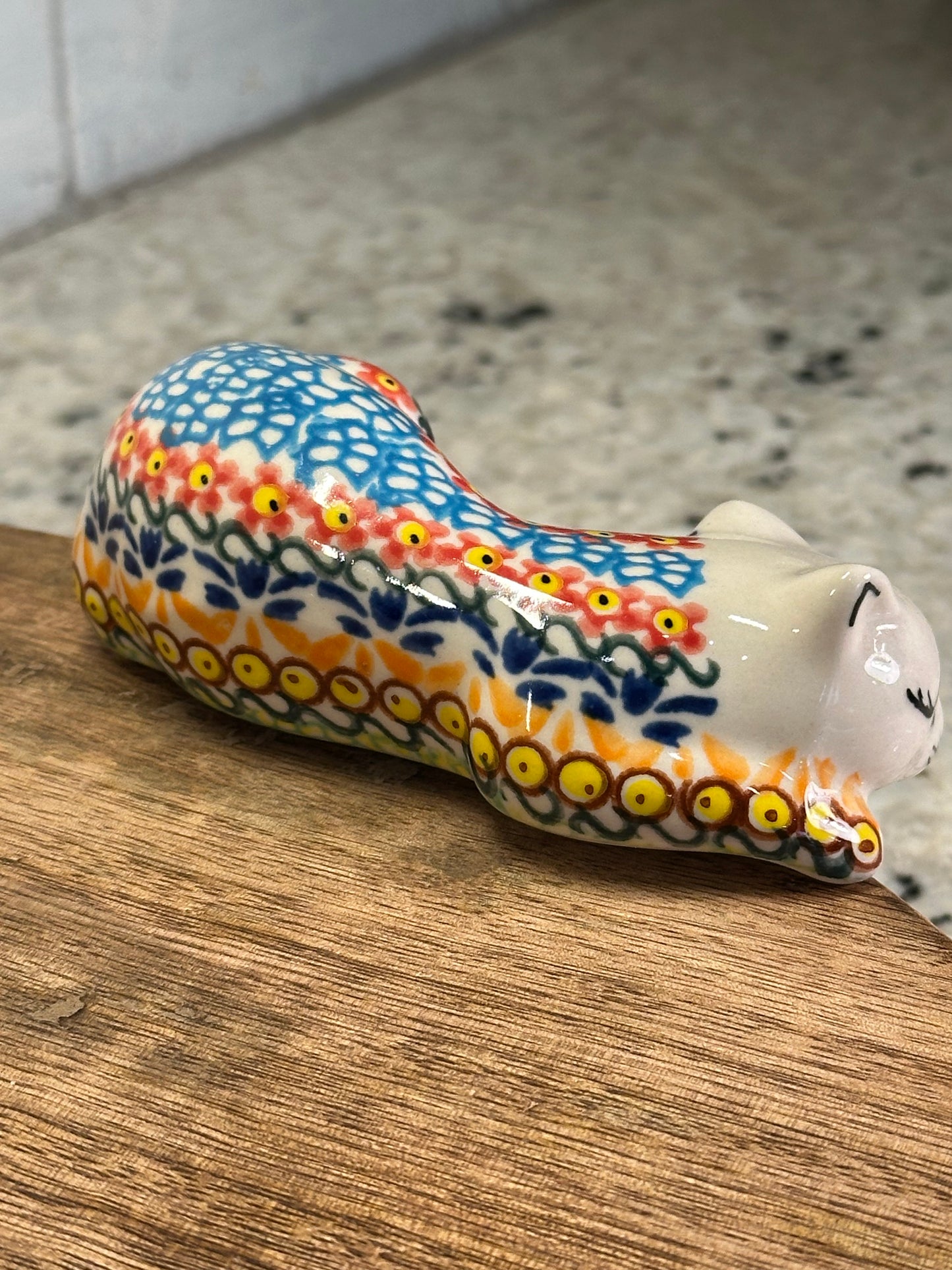 Millena Polish Pottery, Lounging Shelf Kitty Cat