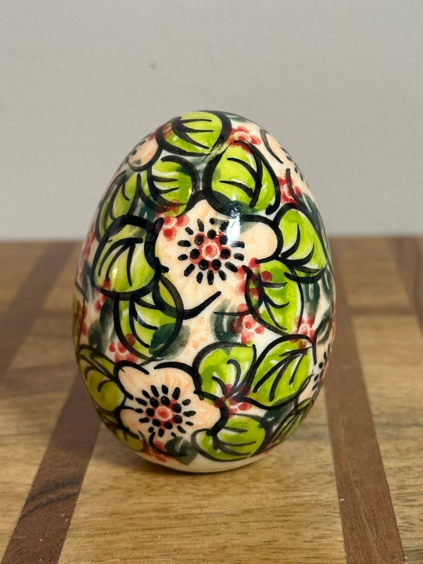 Vena, A553, Pink Flowers, Large Egg Figurine