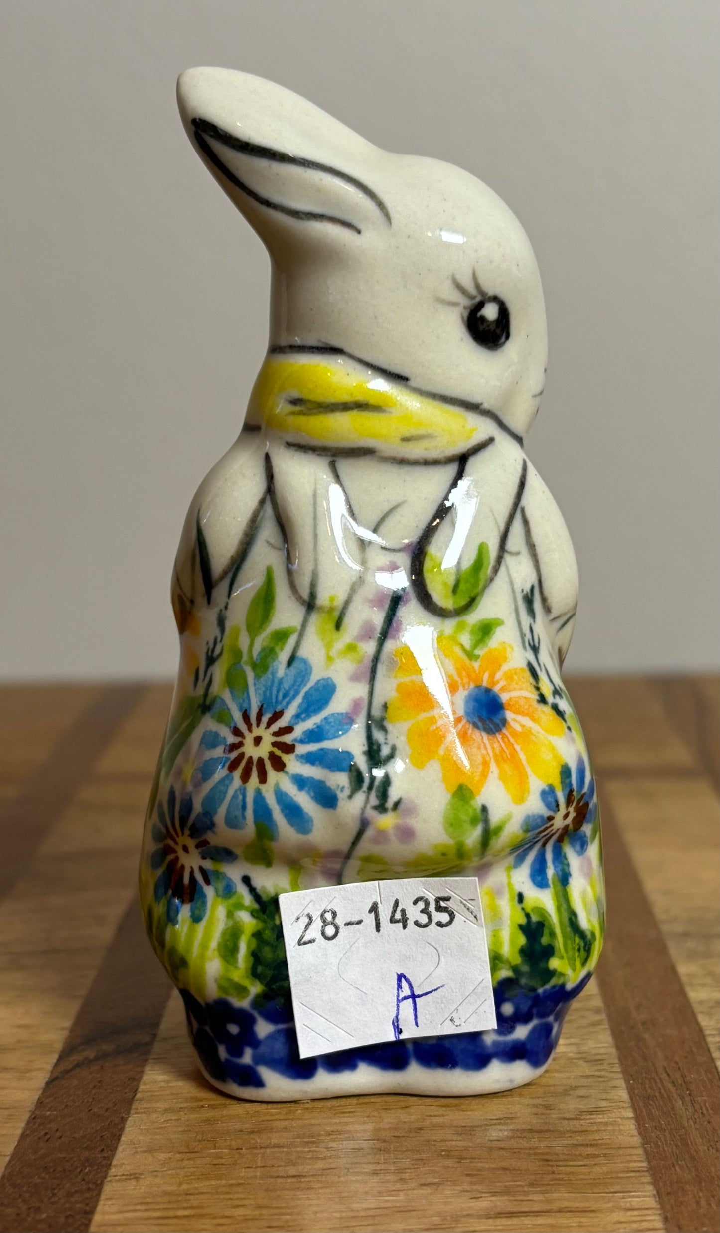 Kalich, Art Level A1, Mr. Rabbit, Bunny Figurine