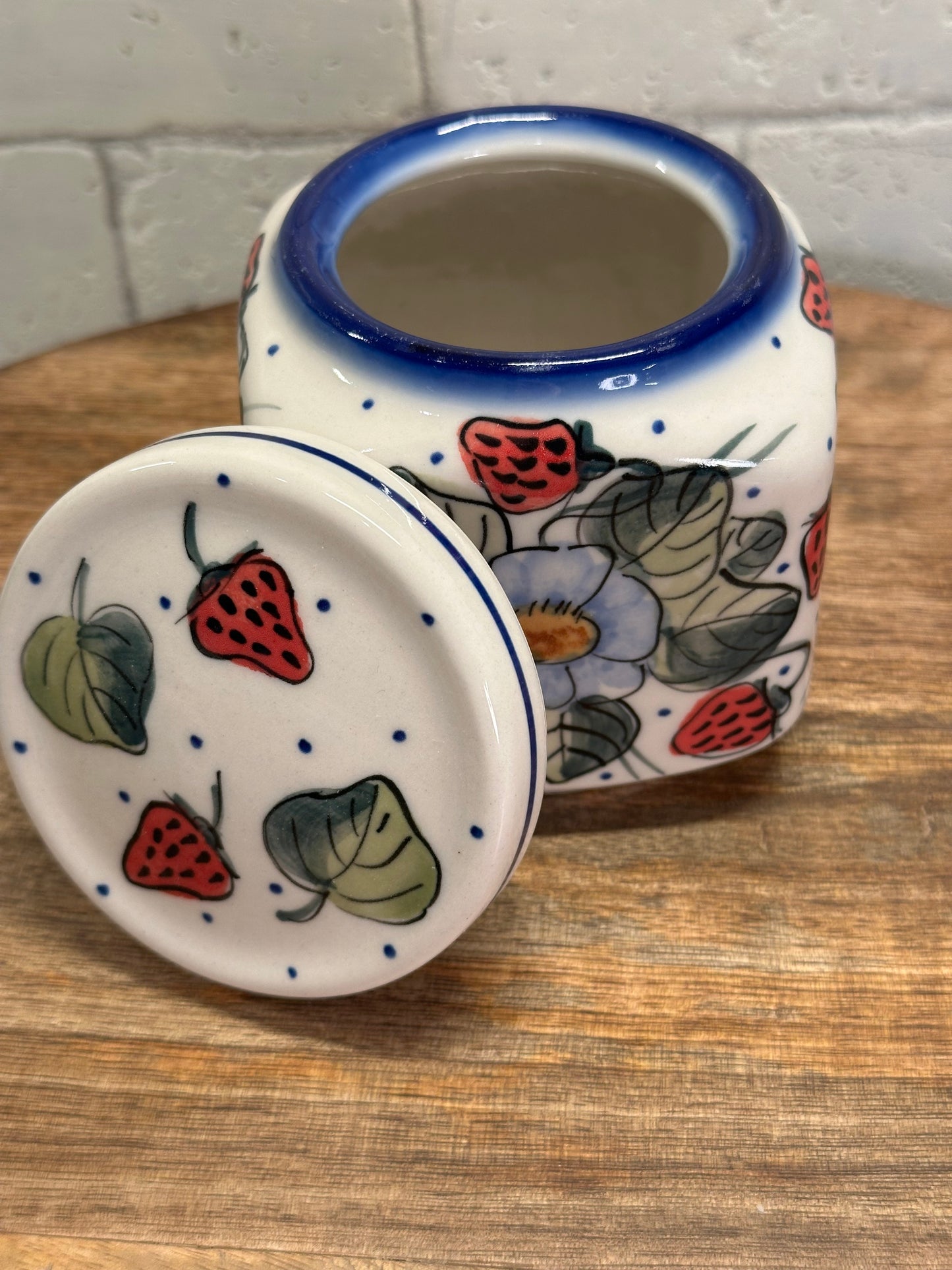 W.R. Polish Pottery, Unikat Strawberry Blossom, Square Small Covered Container