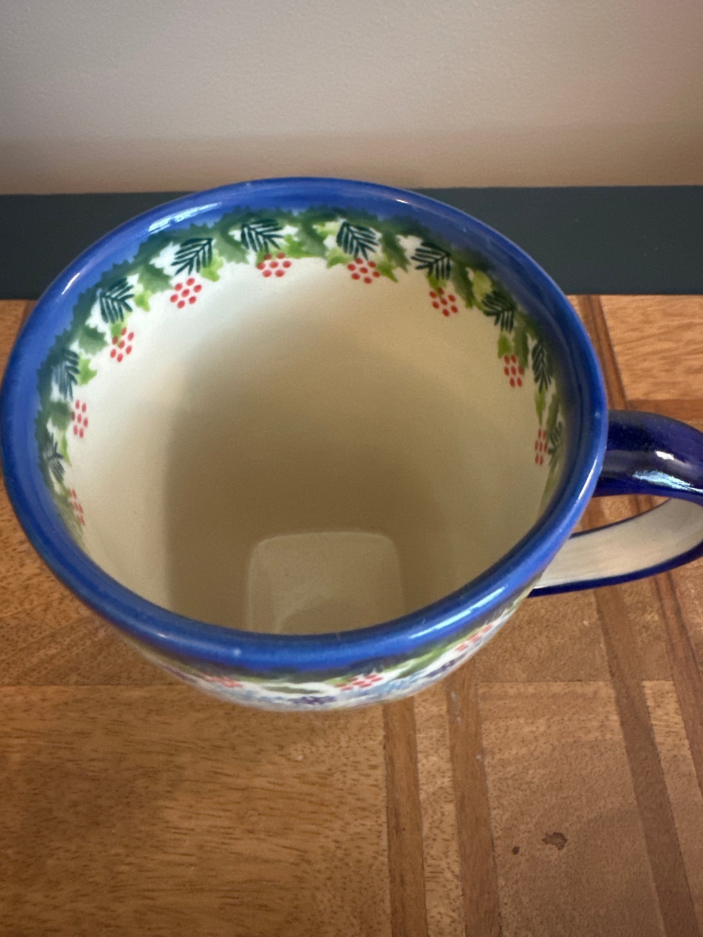 Galia Polish Pottery Winter Gnomes 17 oz, XL Mug