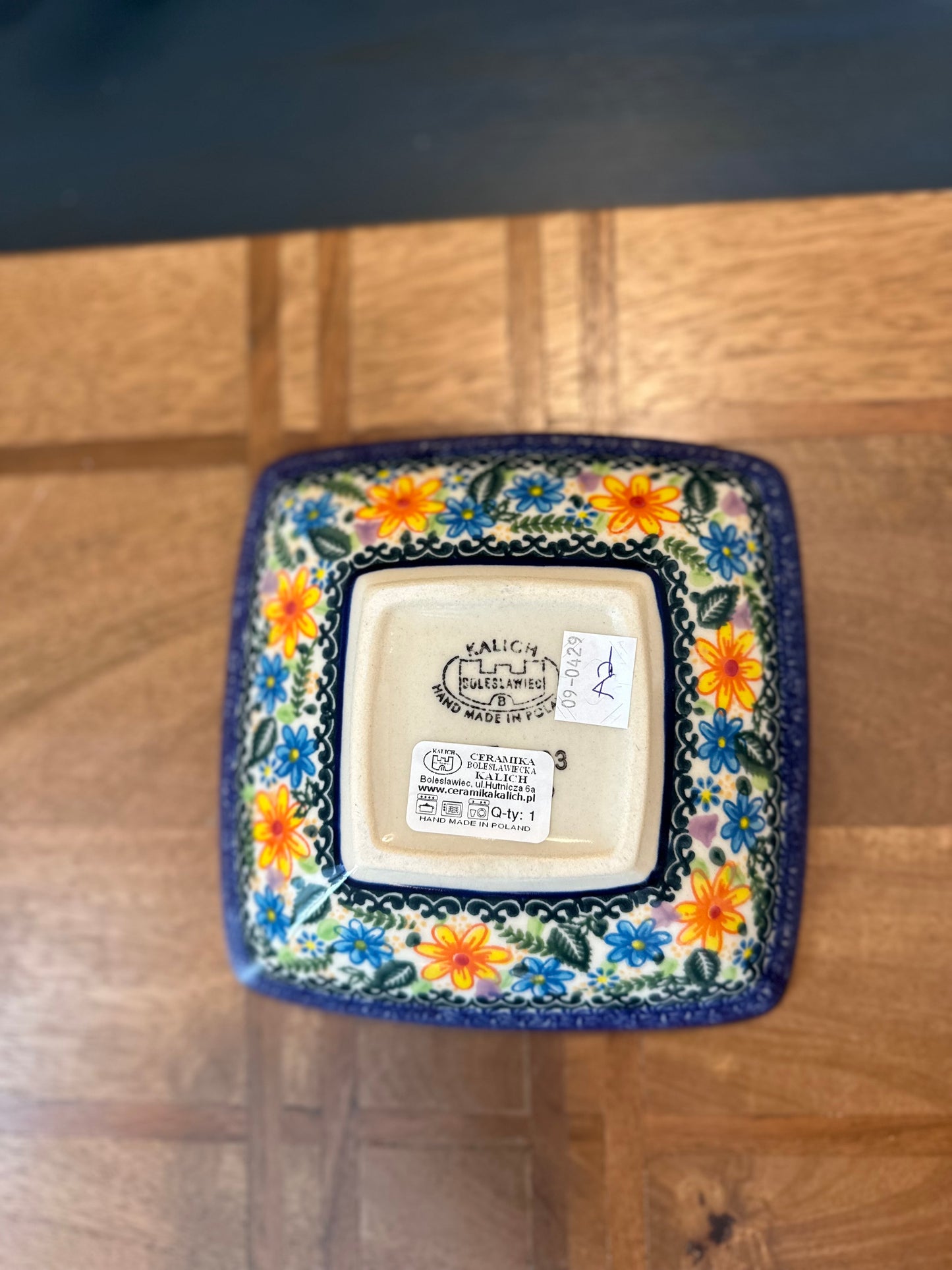 Kalich Polish Pottery, Unikat Art Level 2, Flirty Flowers, Square 6" Shallow Bowl