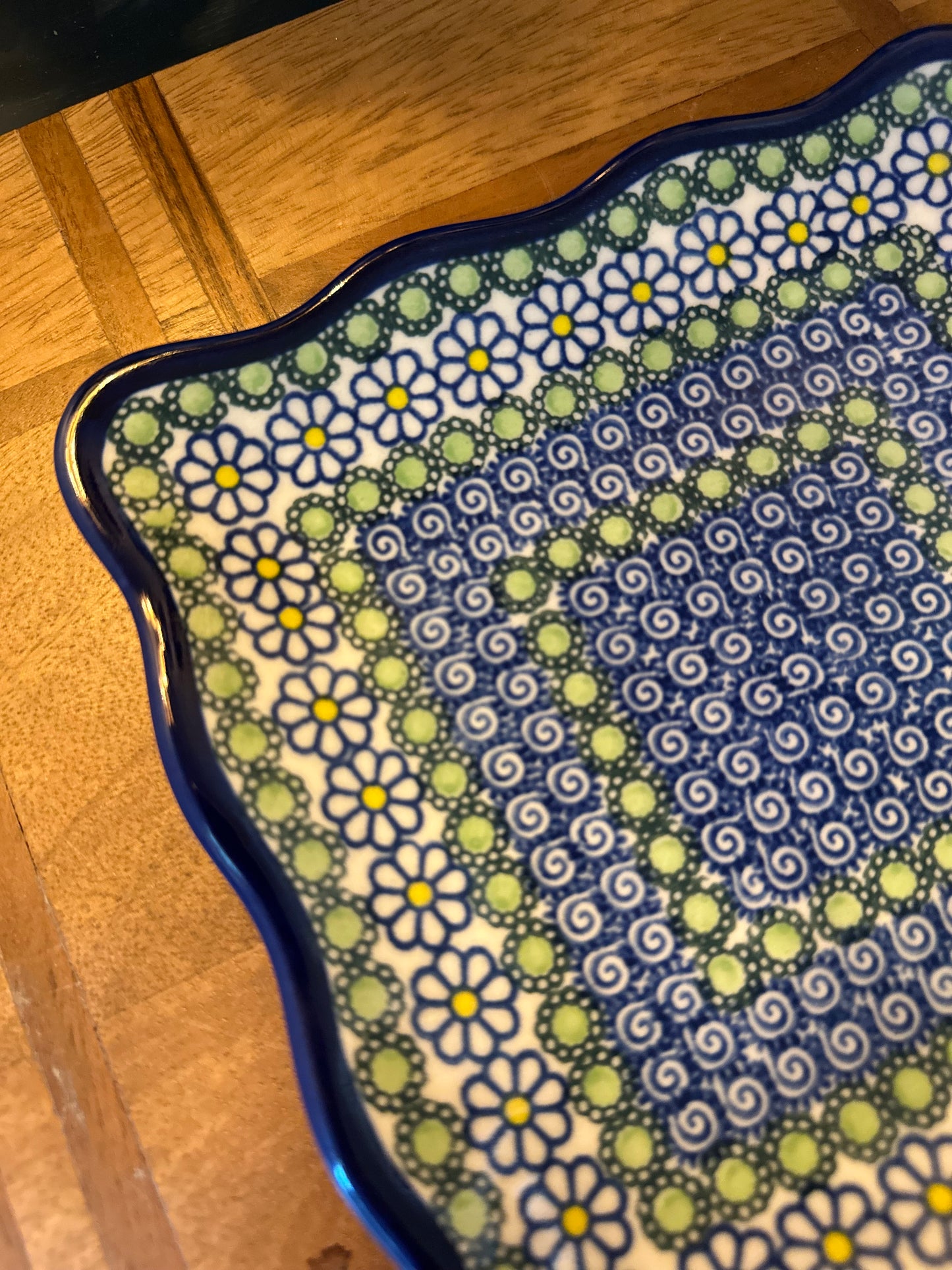 Kalich Polish Pottery, Art Level Blue, Green, Daisy Square Ruffle Cookie Plate