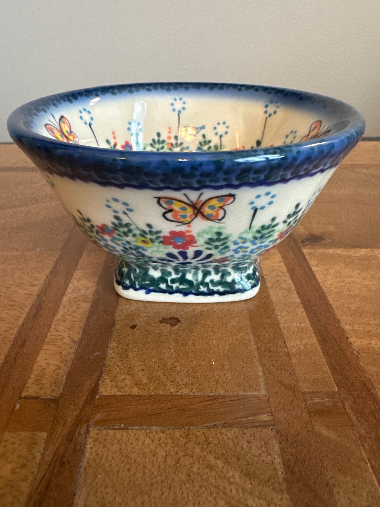 Galia Polish Pottery Wildflower with Butterflies Medium Pedestal Bowl