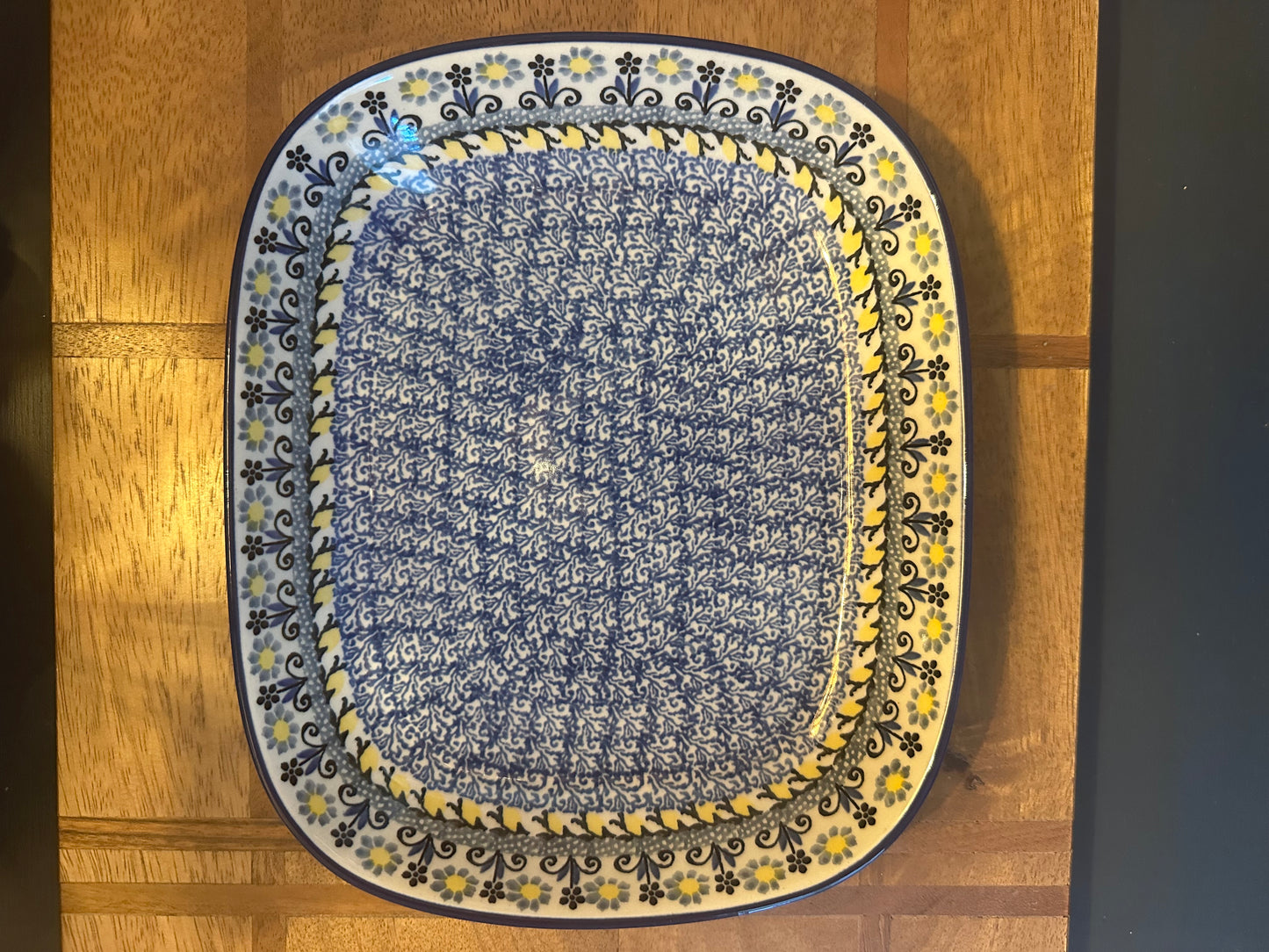 Ceramika Artystyczna Polish Pottery, Dainty Sunflower 9" Platter/Plate