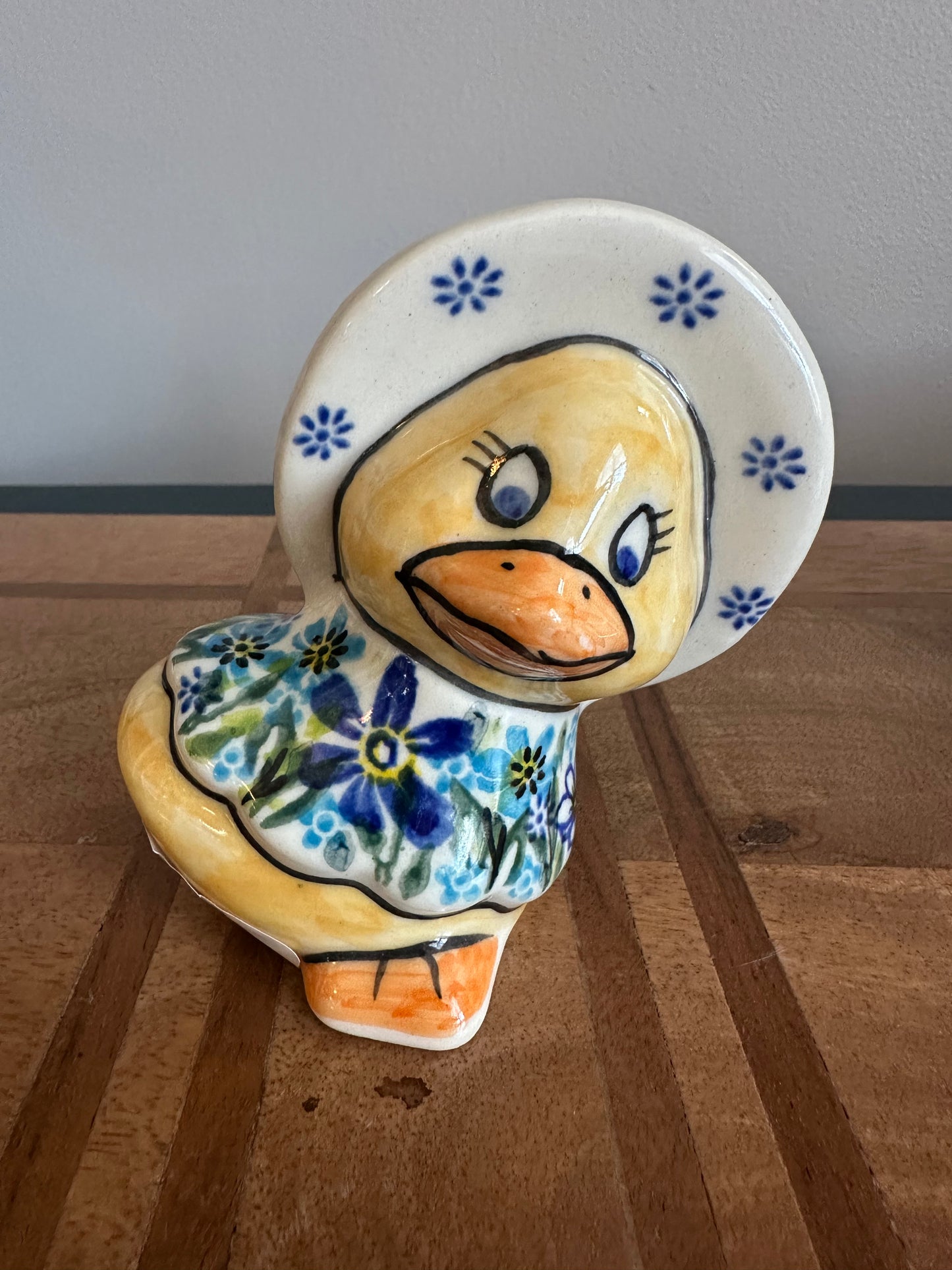 Vena Polish Pottery, Dragonfly Delight Duck in Hat