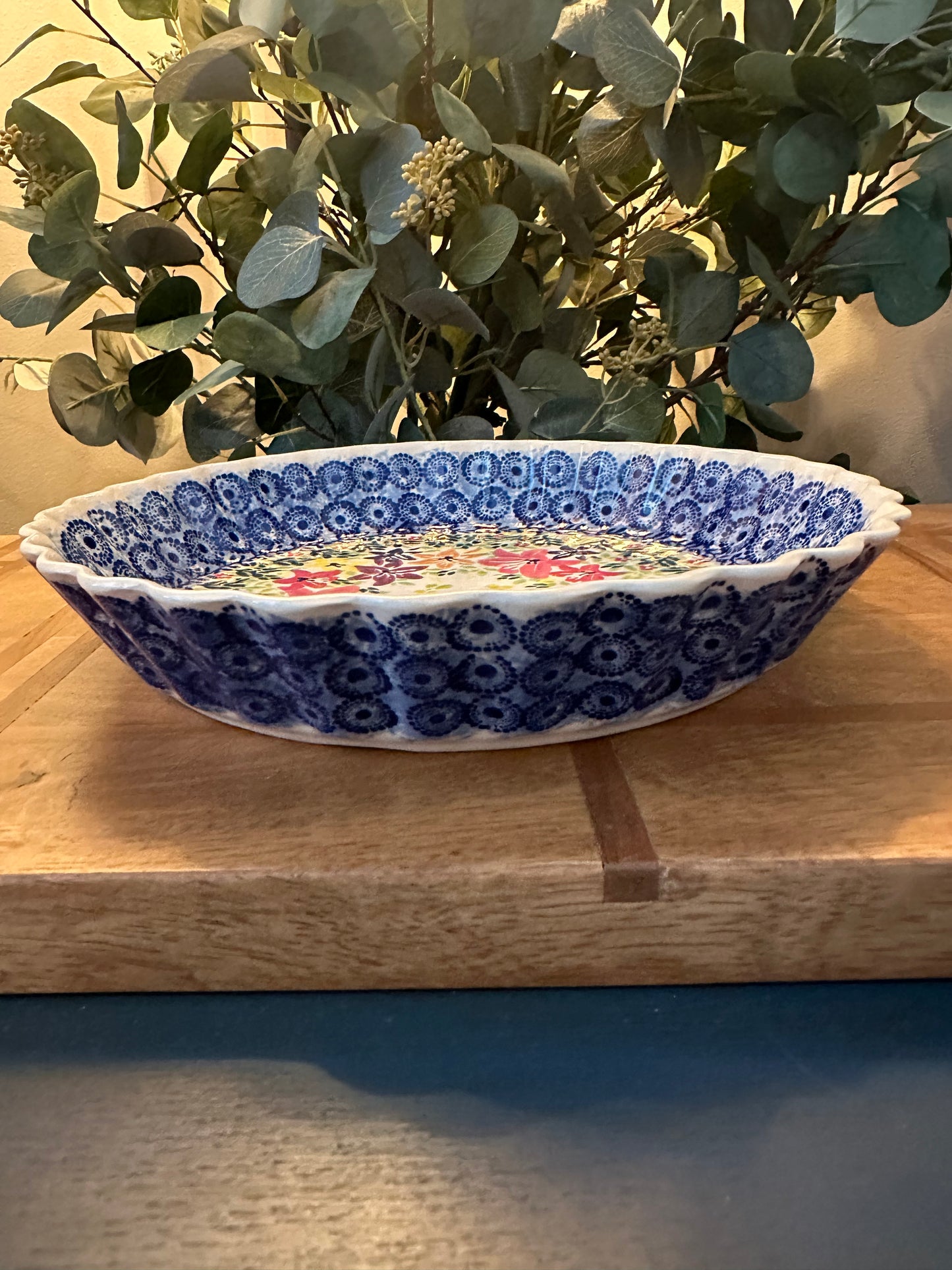 Ceramika Amfora Polish Pottery, Splash of Lilies, Fluted Pie Baker/Server