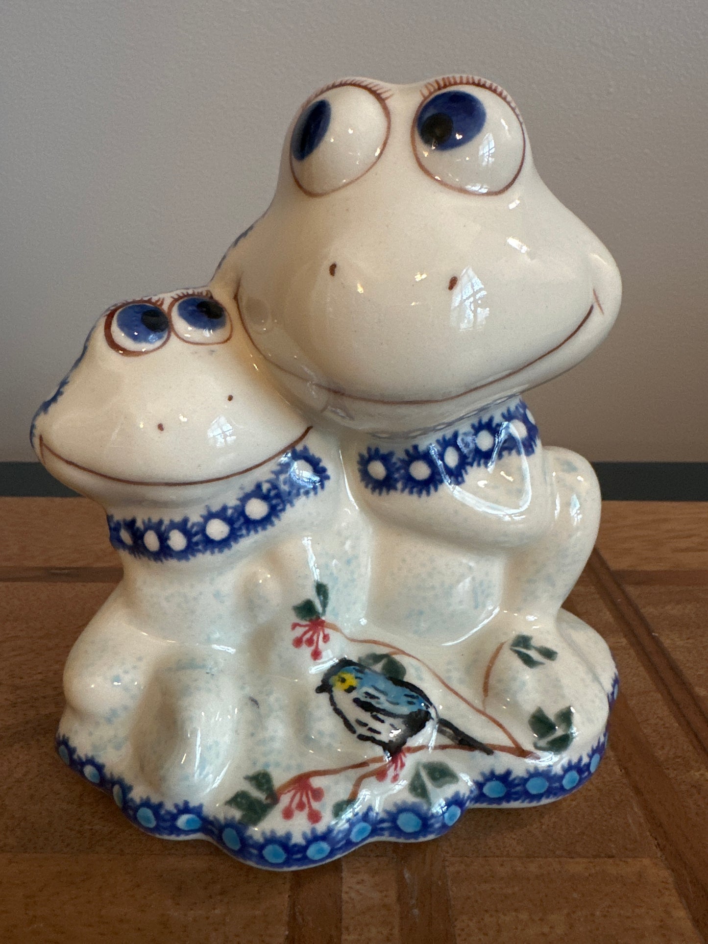 Vena Polish Pottery Bird and Berries Double Frog Figurine