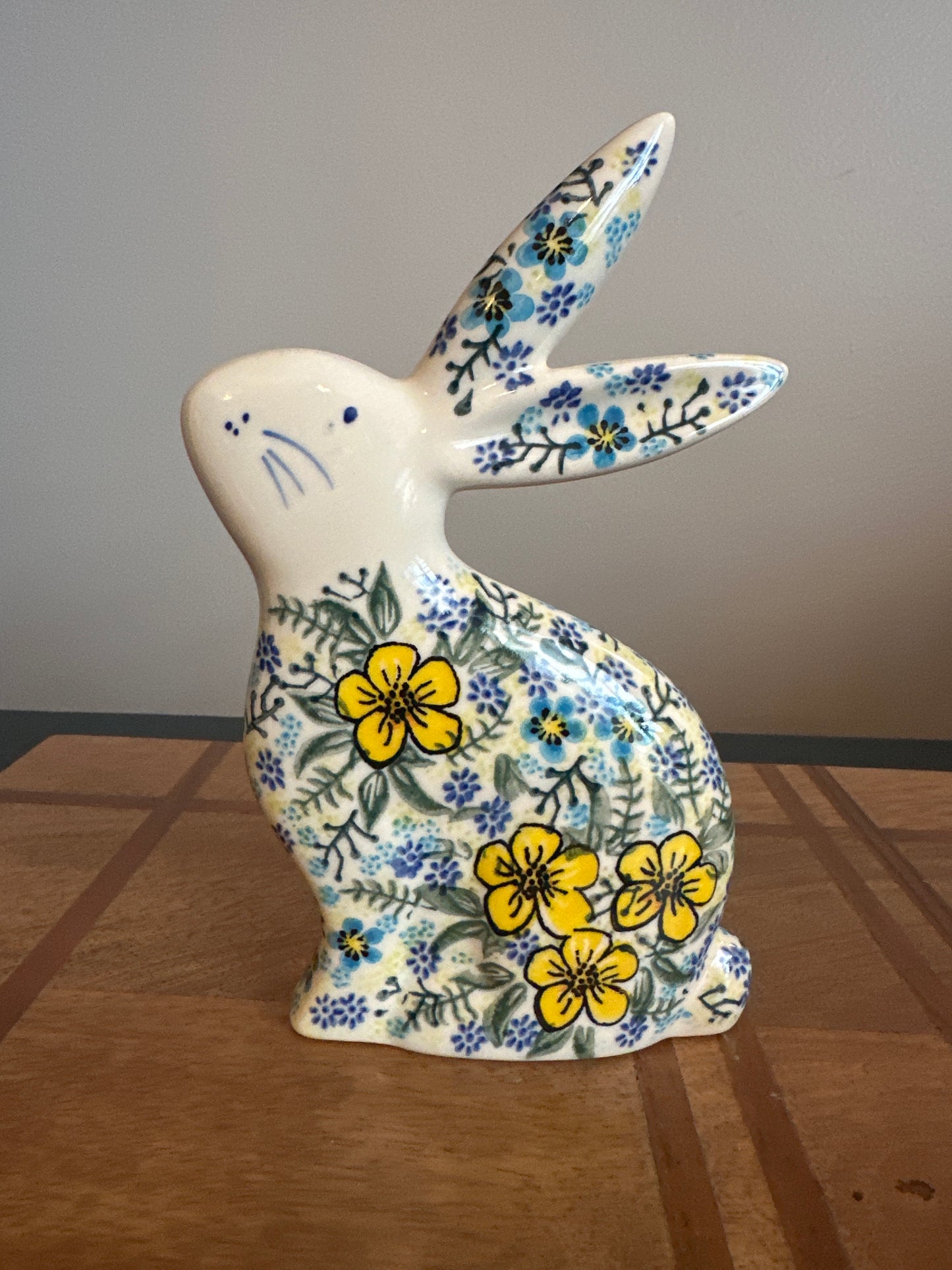 Vena Polish Pottery, Yellow Afternoon Flowers Large Bunny Flat Silhouette