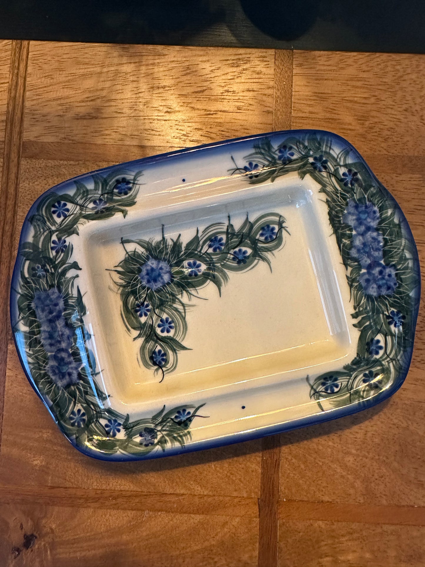 Kalich Polish Pottery, Unikat Art Level 2, White & Blue Flowers Butter Dish