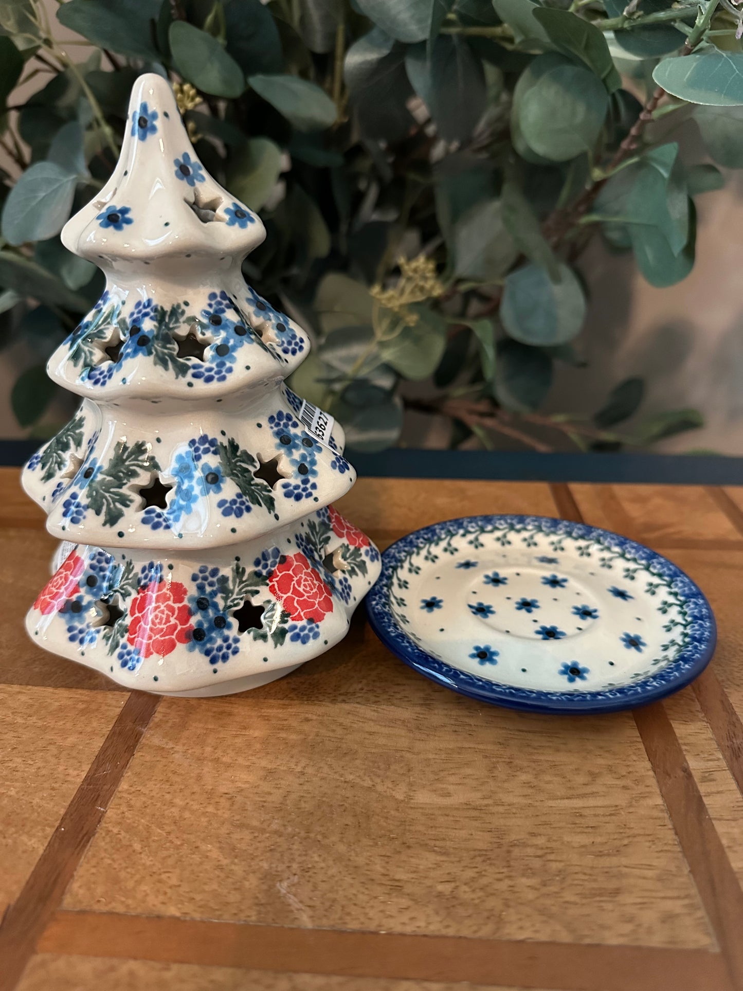 Ceramika Artystyczna Polish Pottery, Winter Wreath, Luminary 7" Tree