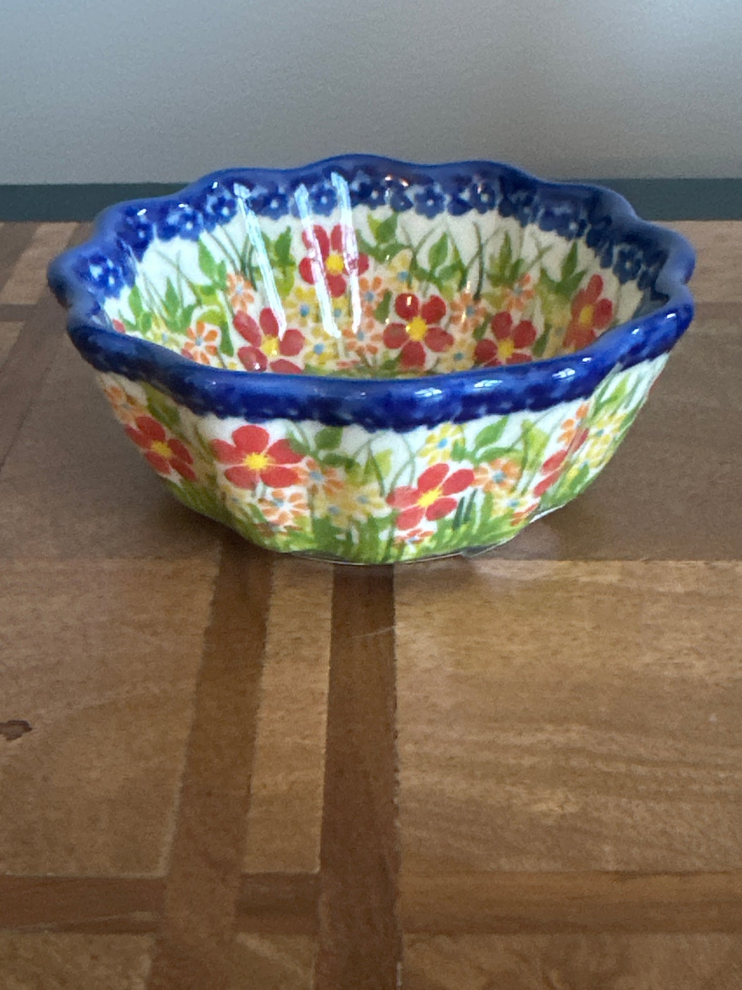 Kalich Polish Pottery, Unikat, Pink Flowers Cupcake Bowl