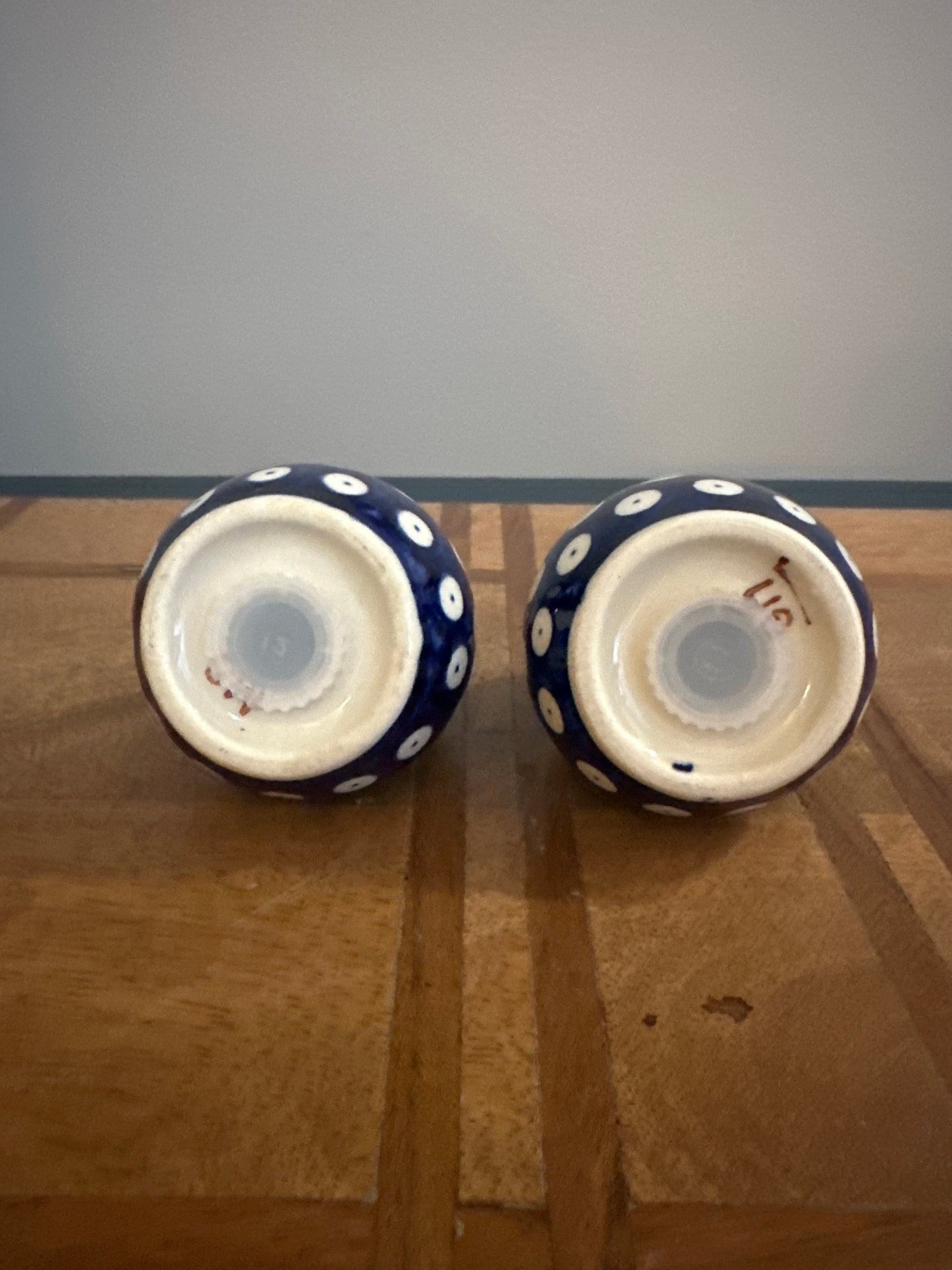 Zaklady Polish Pottery Owls Eye Salt & Pepper Set