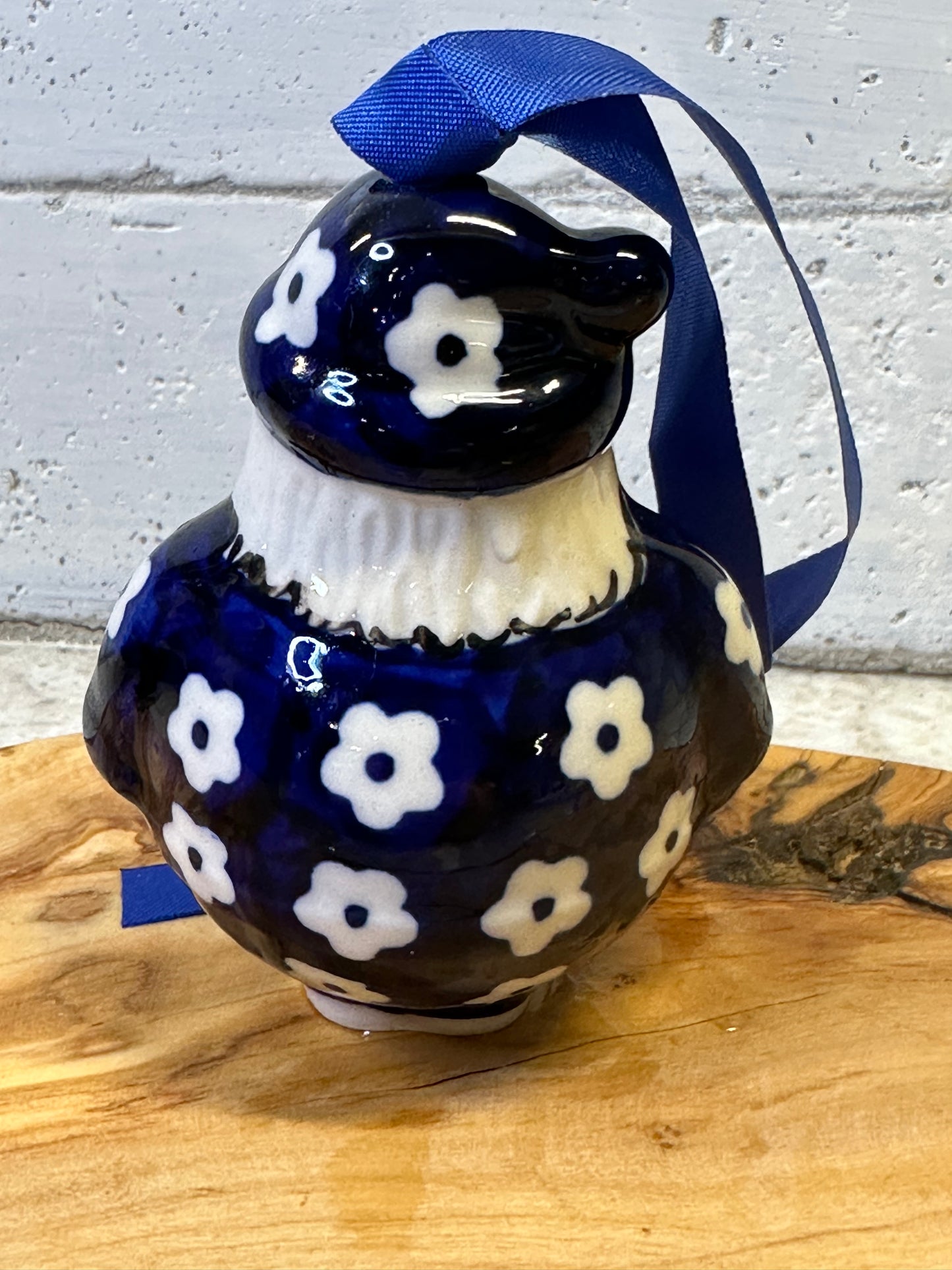 Manufaktura Polish Pottery, Simple Daisy, Santa Claus Ornament, 4"