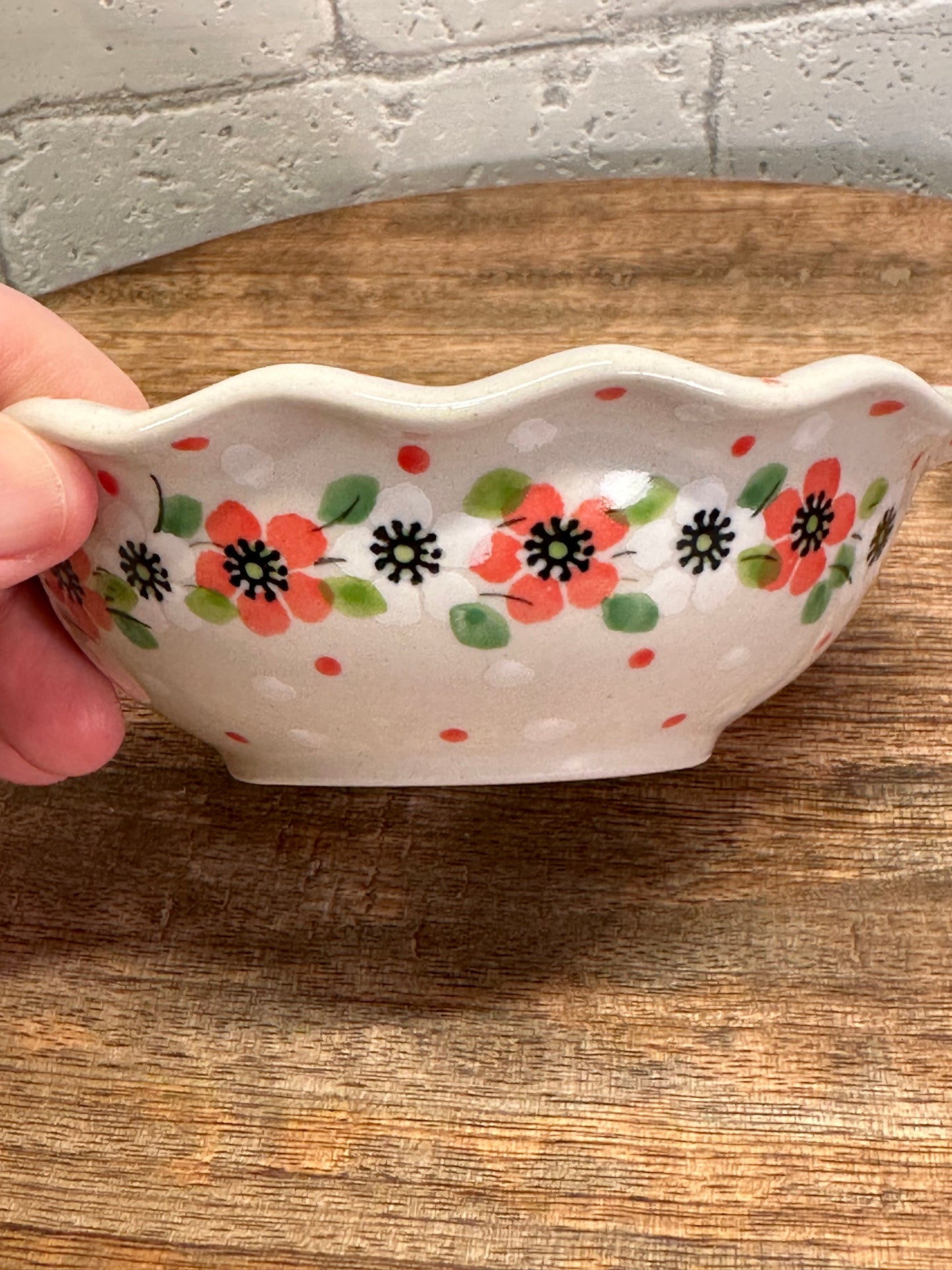 Ceramika Artystyczna Polish Pottery, Pink/White Floral w/White Dots, Scalloped Bowl
