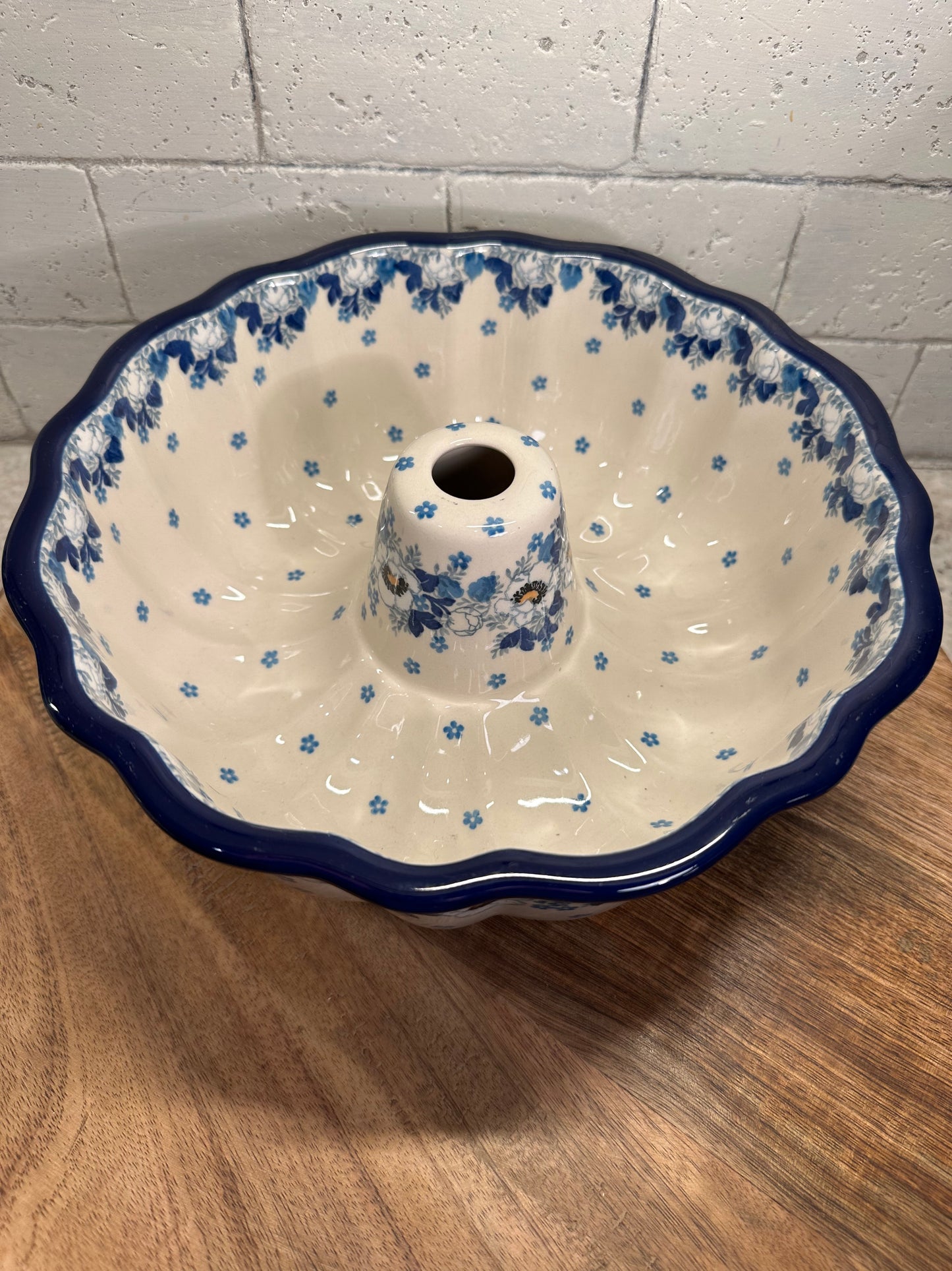 Ceramika Artystyczna Polish Pottery, Blue Cherry Large Bundt Pan