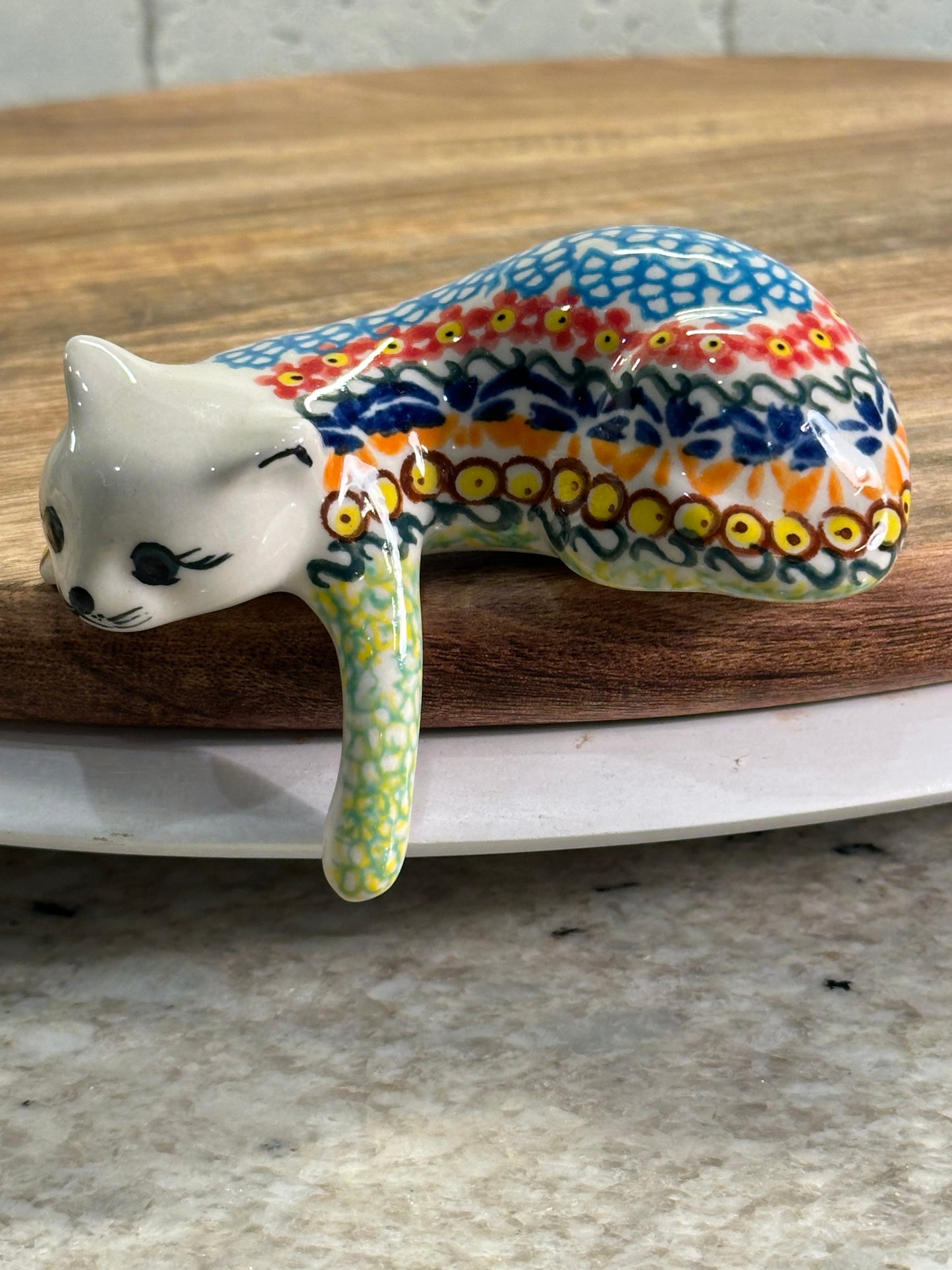 Millena Polish Pottery, Lounging Shelf Kitty Cat