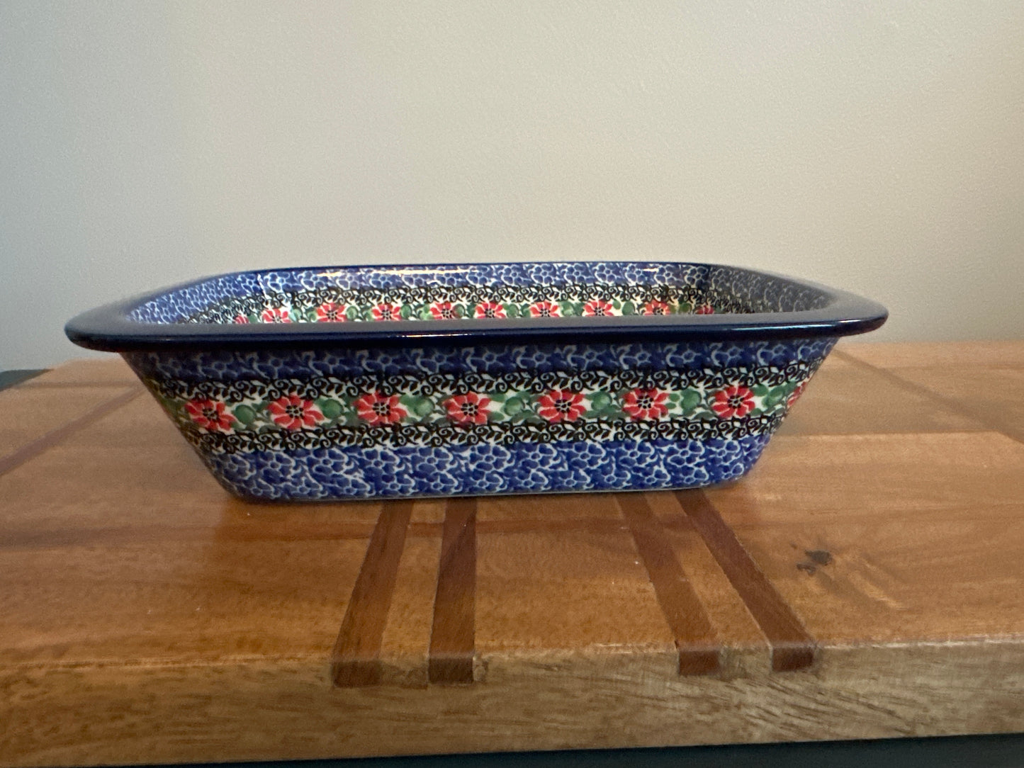 Ceramika Artystyczna Polish Pottery Red Flower & Blue Medium Baker
