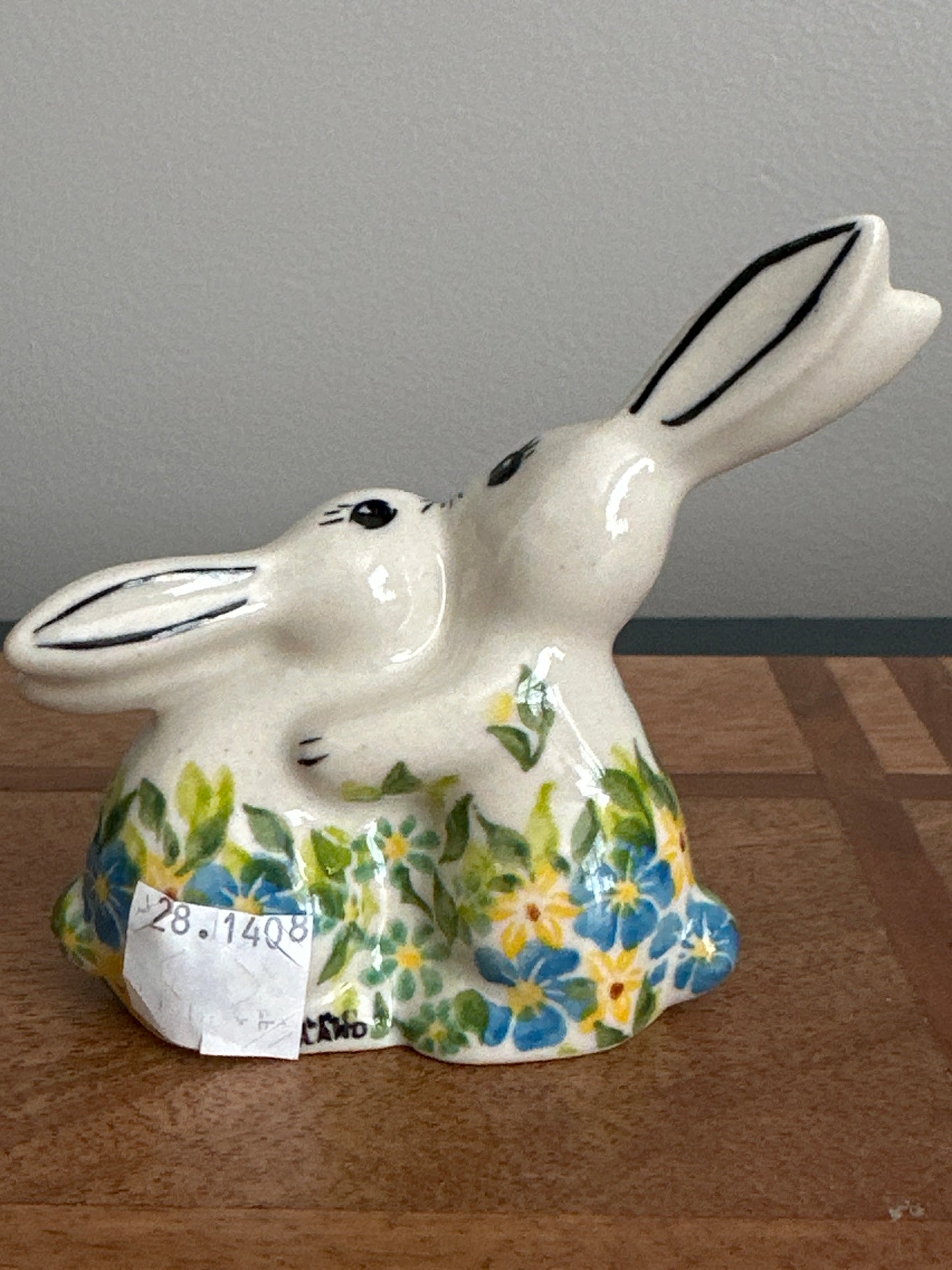 Kalich Polish Pottery, Kissing Bunnies Figurine, Pattern D