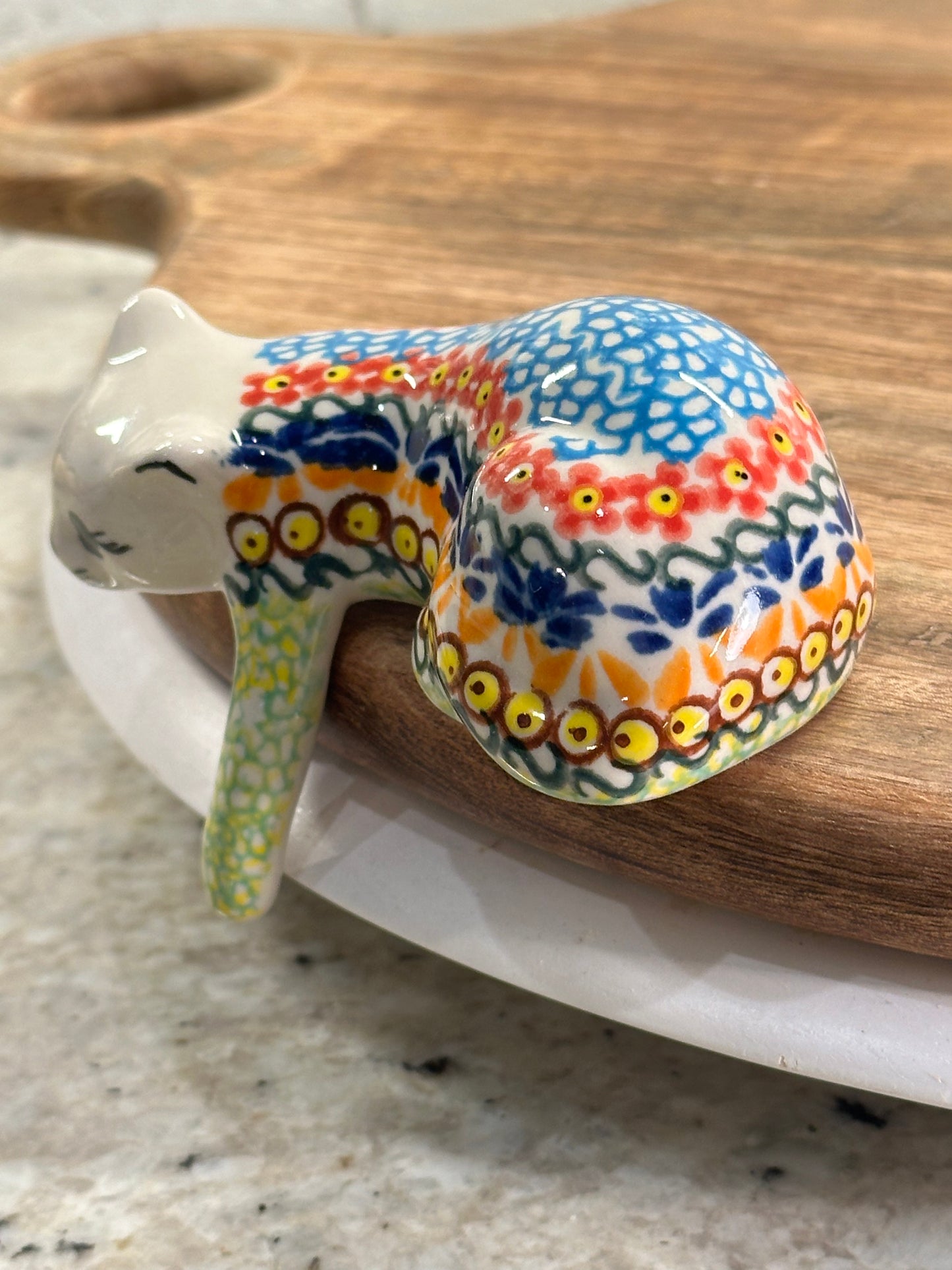 Millena Polish Pottery, Lounging Shelf Kitty Cat