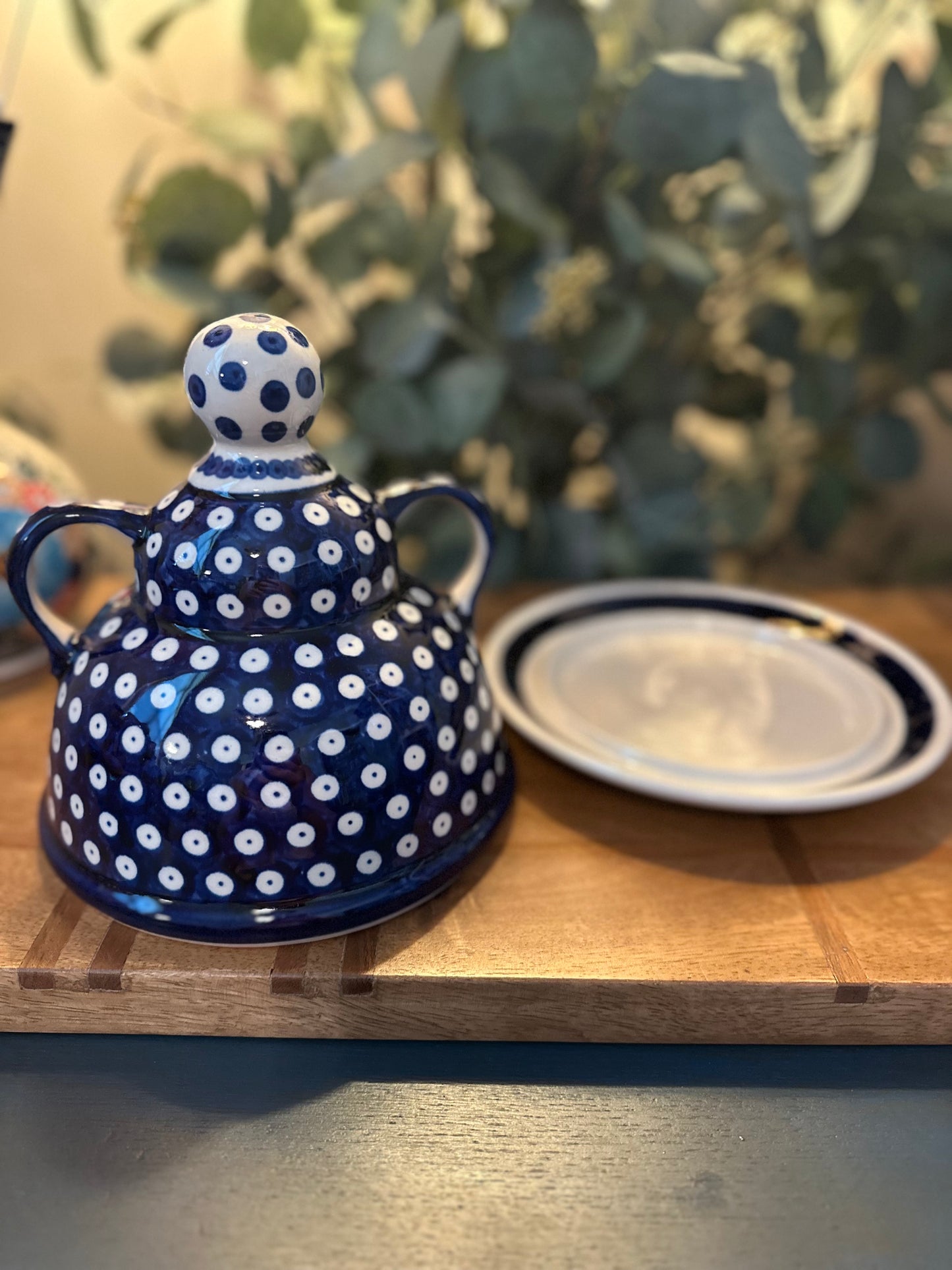Zaklady Polish Pottery. Owls Eye Large Cheese Lady, 8"
