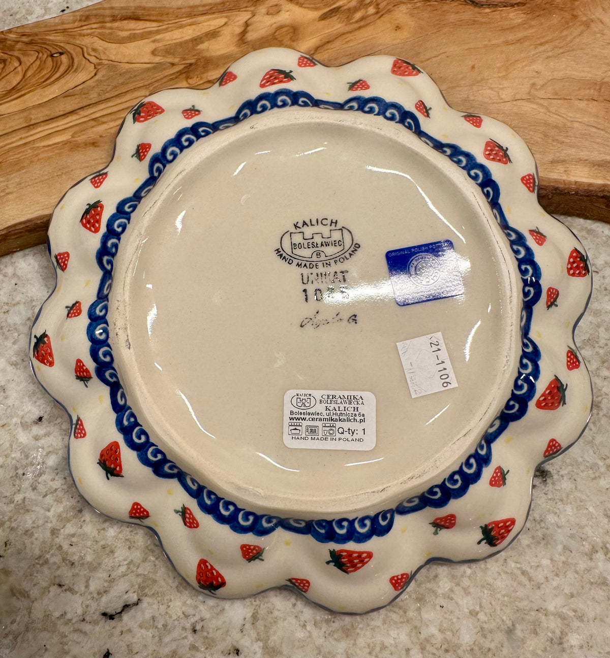 Kalich, Strawberry and Butterfly Egg Plate