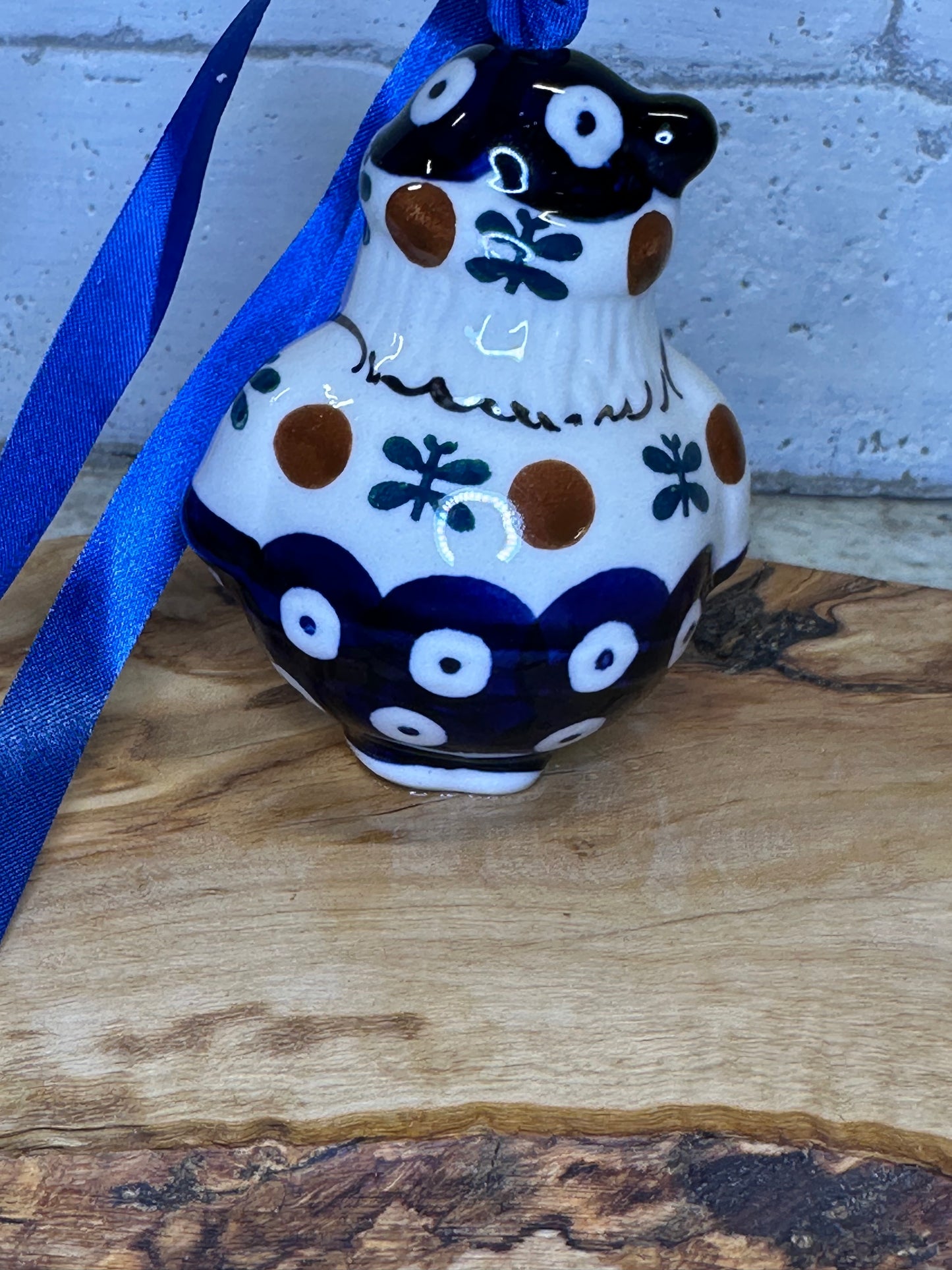 Manufaktura Polish Pottery, Mosquito Santa Claus Ornament, 4"