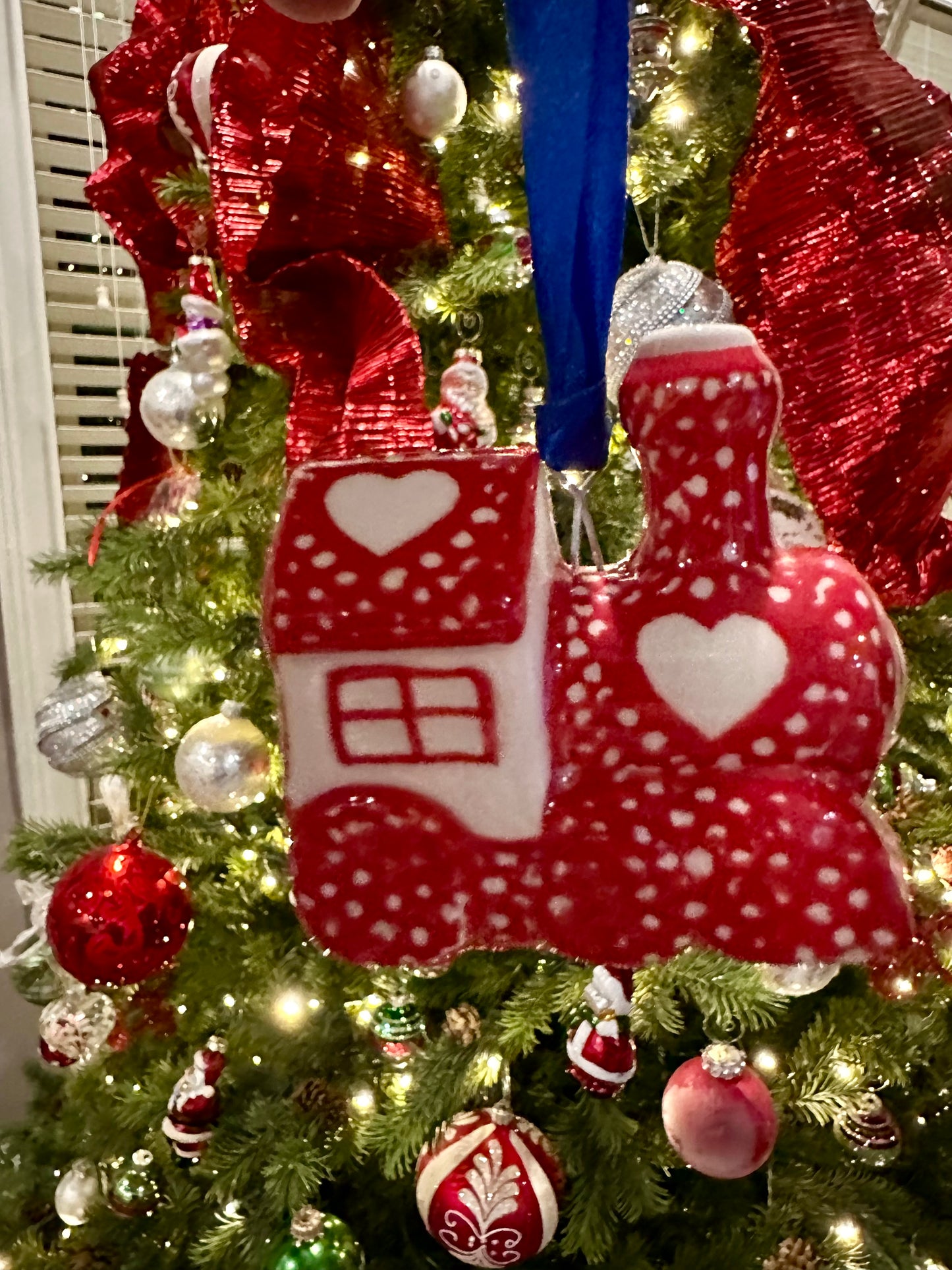 Manufaktura Heartfelt Train Ornament