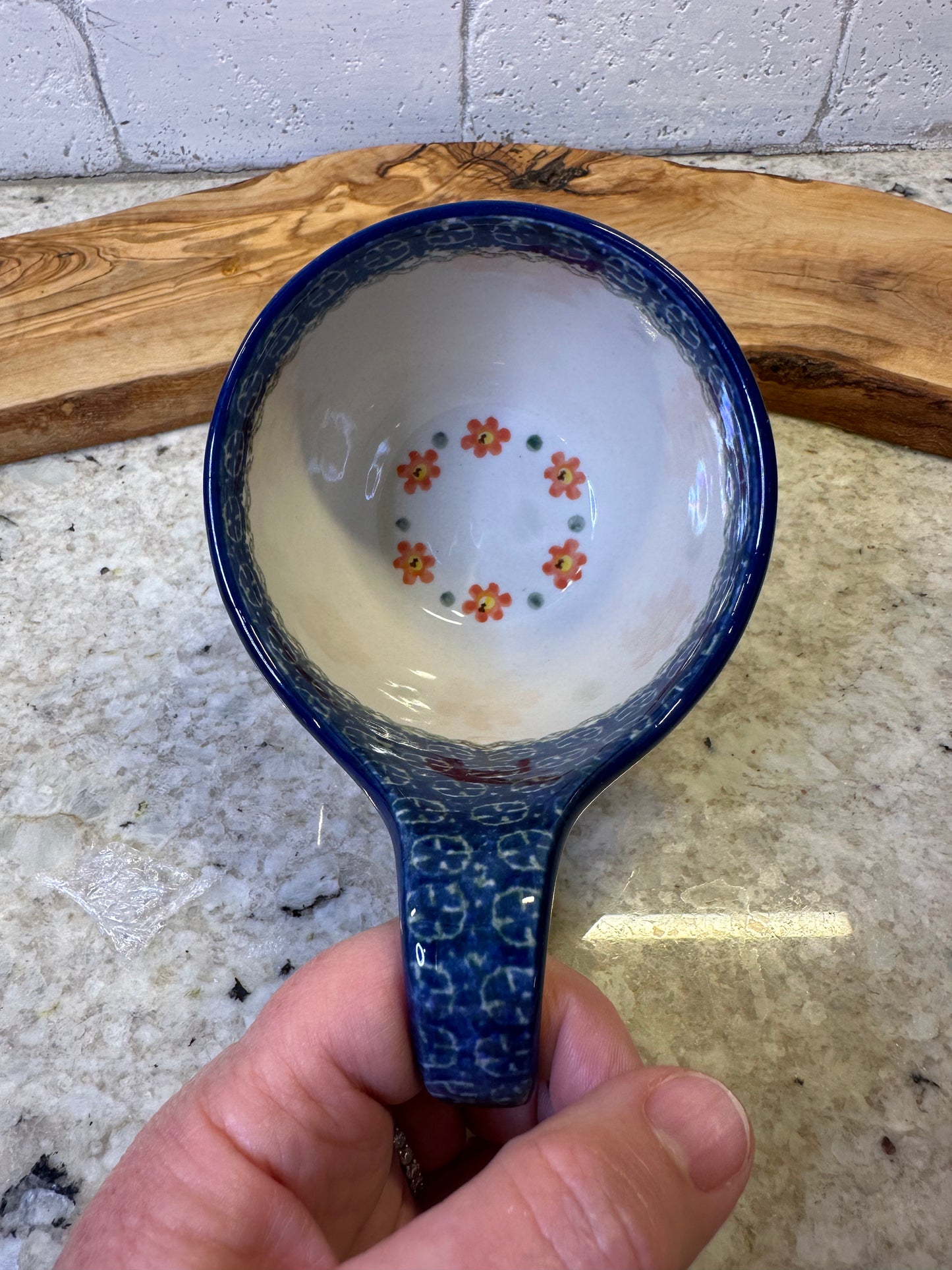 Ceramika Artystyczna Polish Pottery, Peach Spring Daisy, Loop Mug 16 oz.