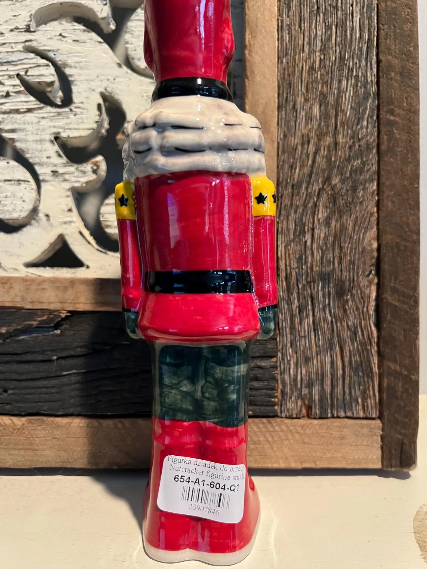 Vena Nutcracker - red