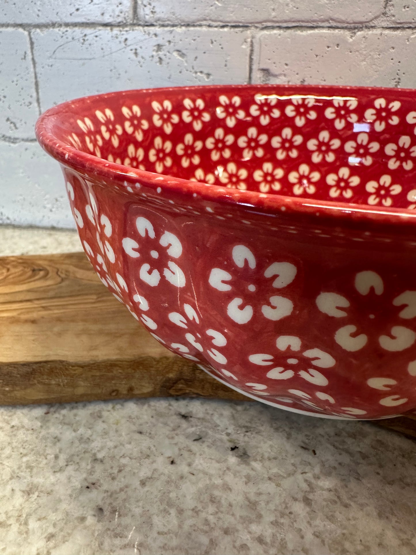 Manufaktura, Red Blossom, Scalloped Serving Bowl