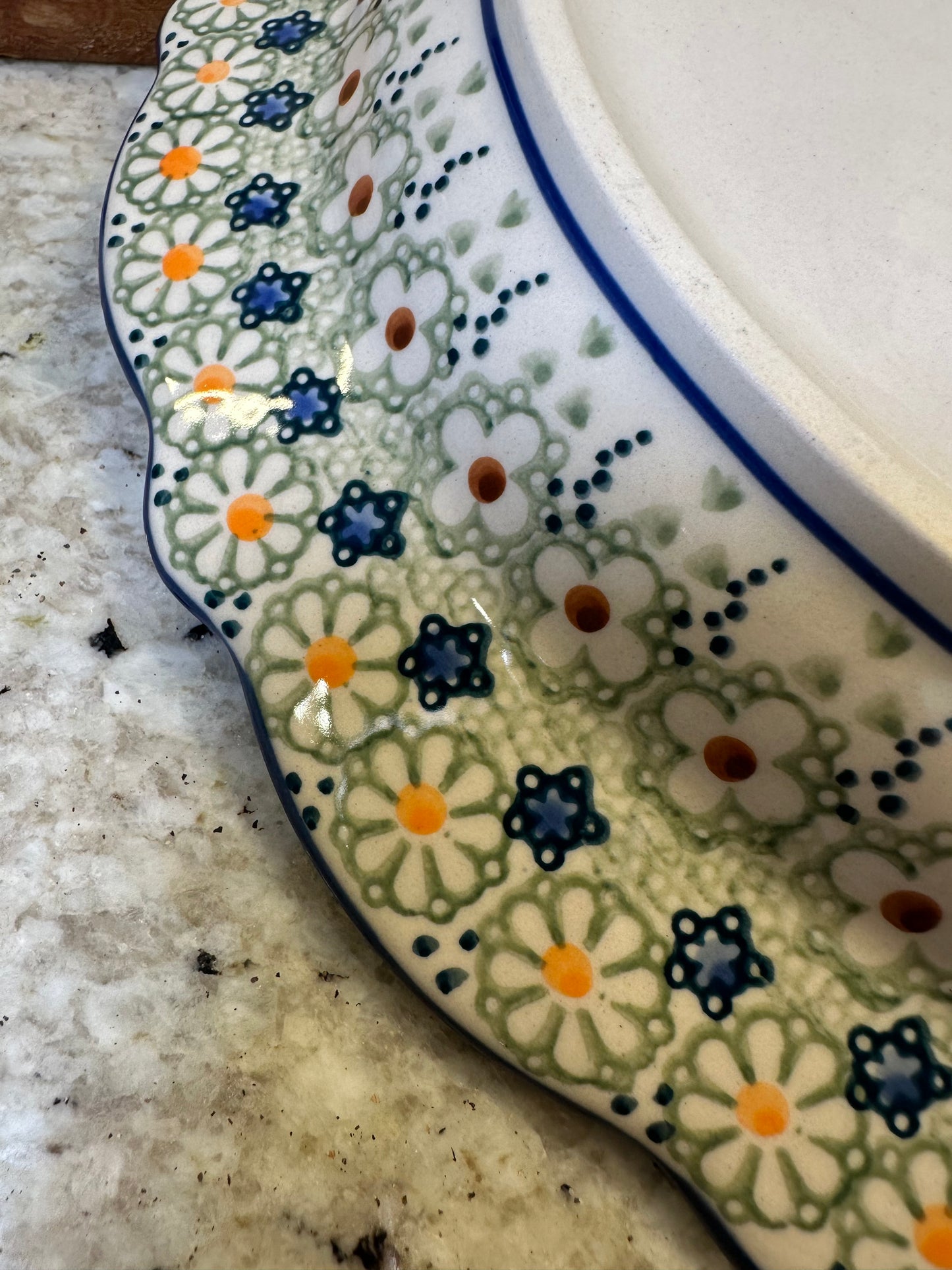Manufaktura, Daisy Jane, Scalloped Large Platter