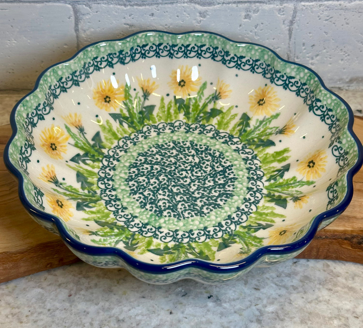 Ceramika Artystyczna, Dandelion, Medium Scallop Dish 7.5"