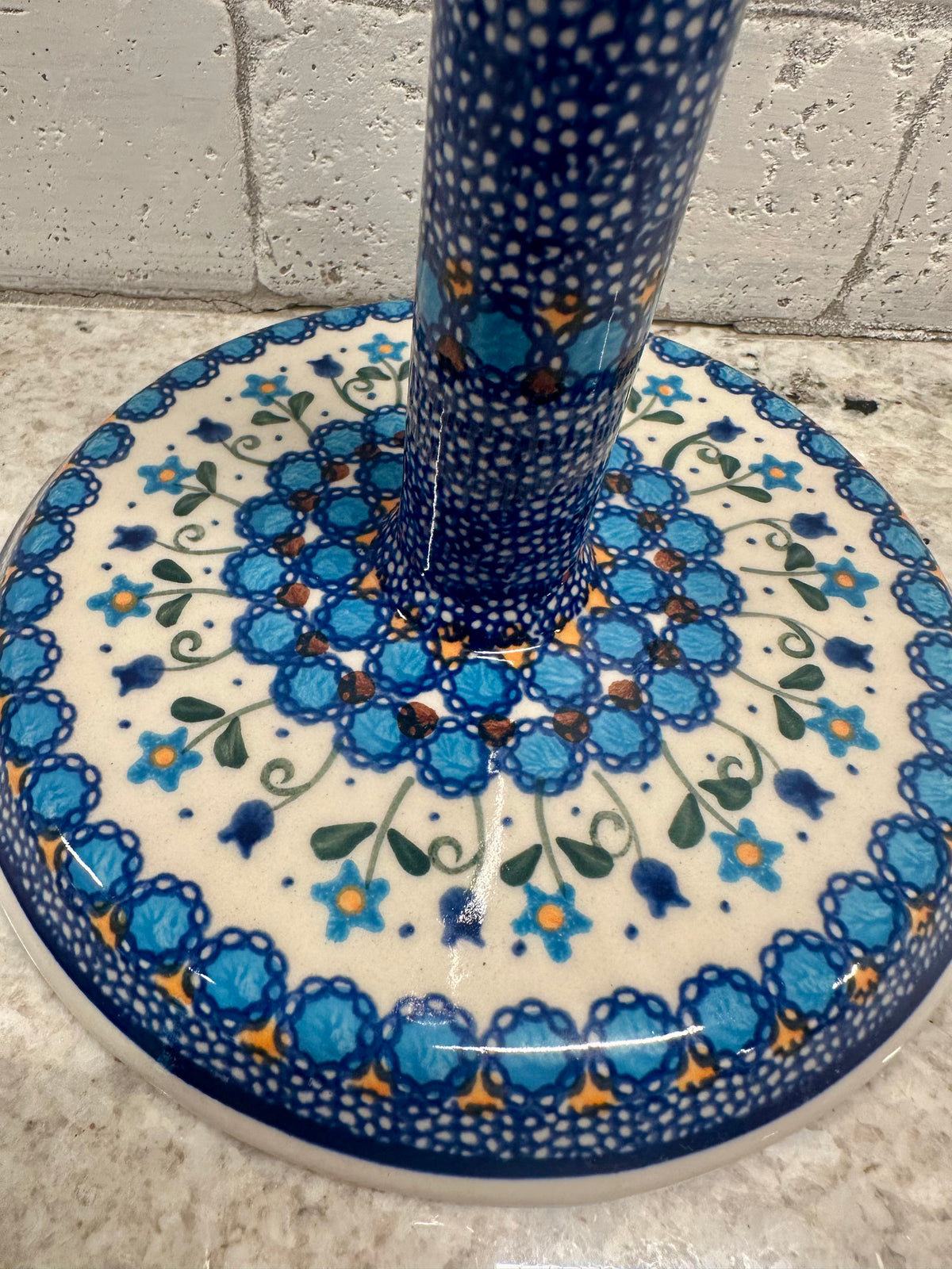Vena, Savannah Paper Towel Holder