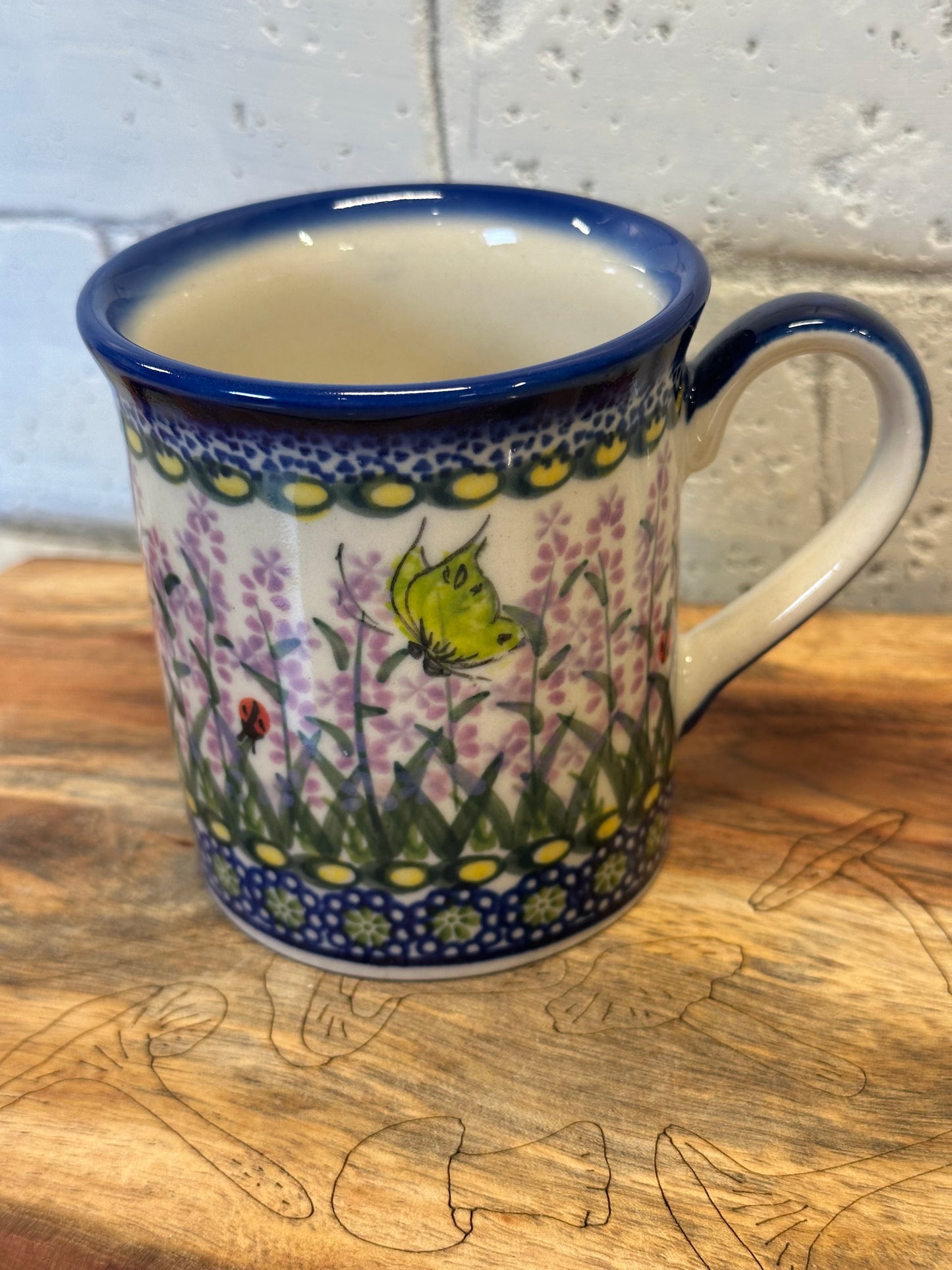 Kalich, Art Level 2, Lavendar with Yellow Butterfly, Straight Mirek Mug 10 oz