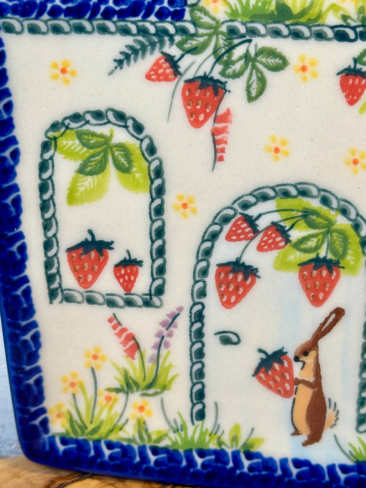 Kalich, A1, Strawberries and Rabbit, House Plate