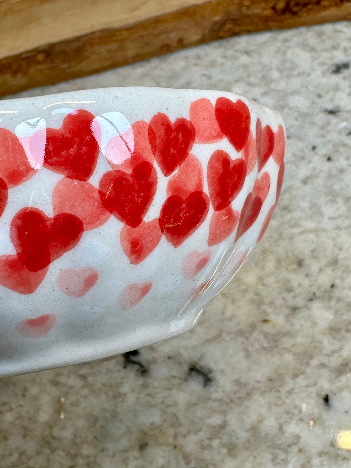 Manufaktura, Happy Hearts, Small Scalloped Bowl