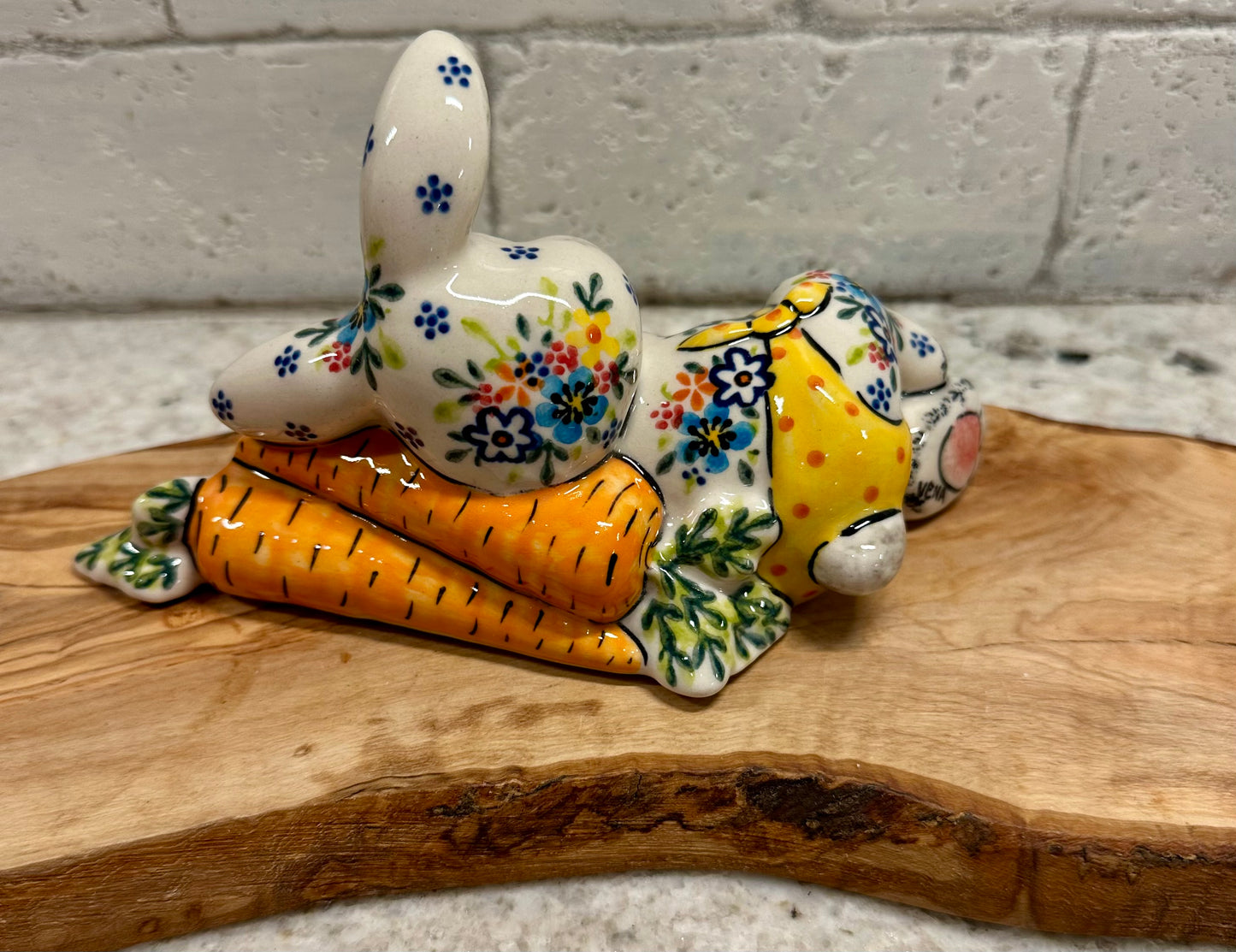 Vena Sweet Bunny Figurine