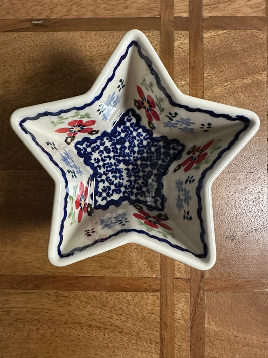 Manufaktura Polish Pottery Garden Star Bowl