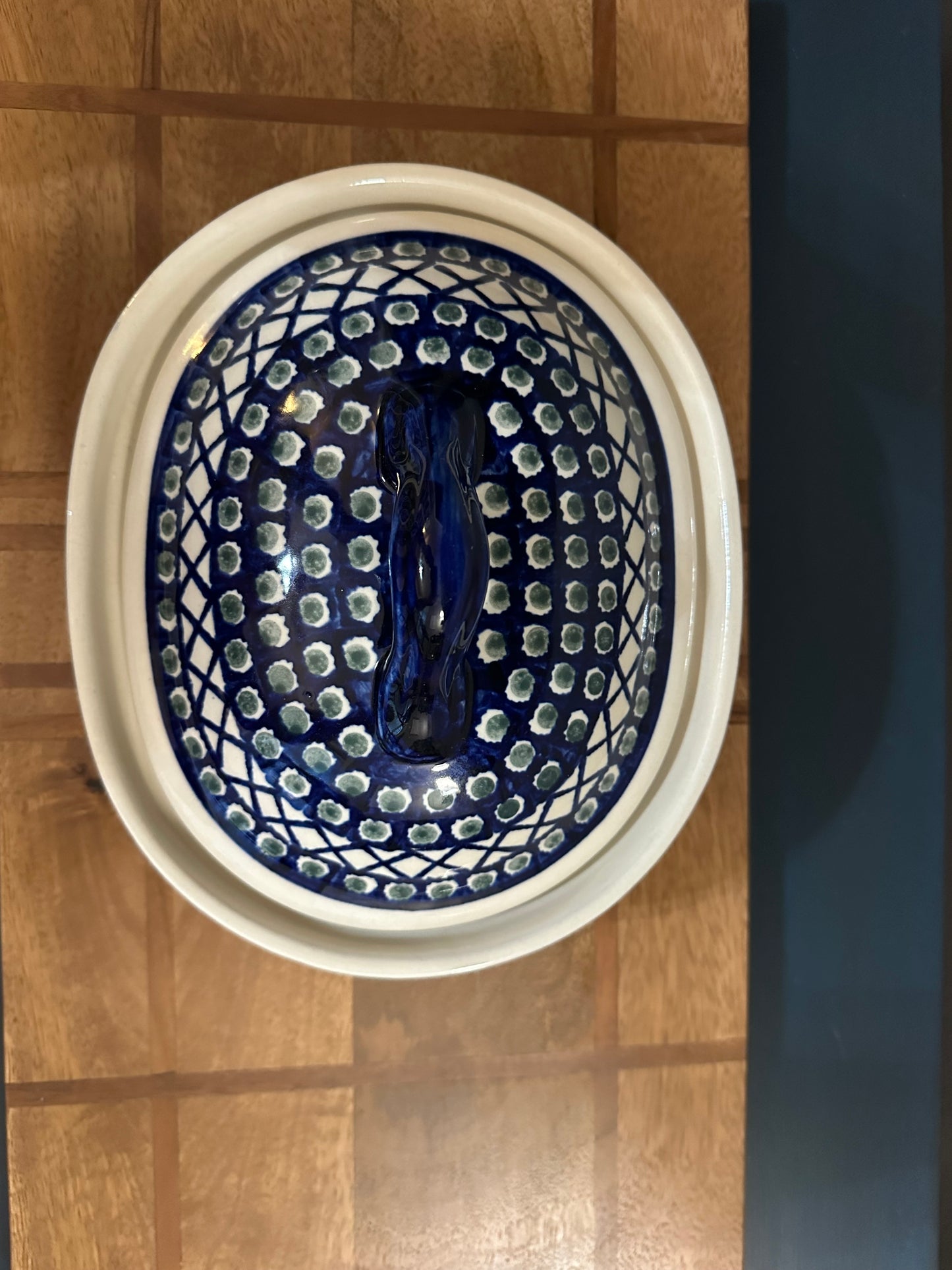 Zaklady Polish Pottery Traditional, X Pattern Oval Covered Baker