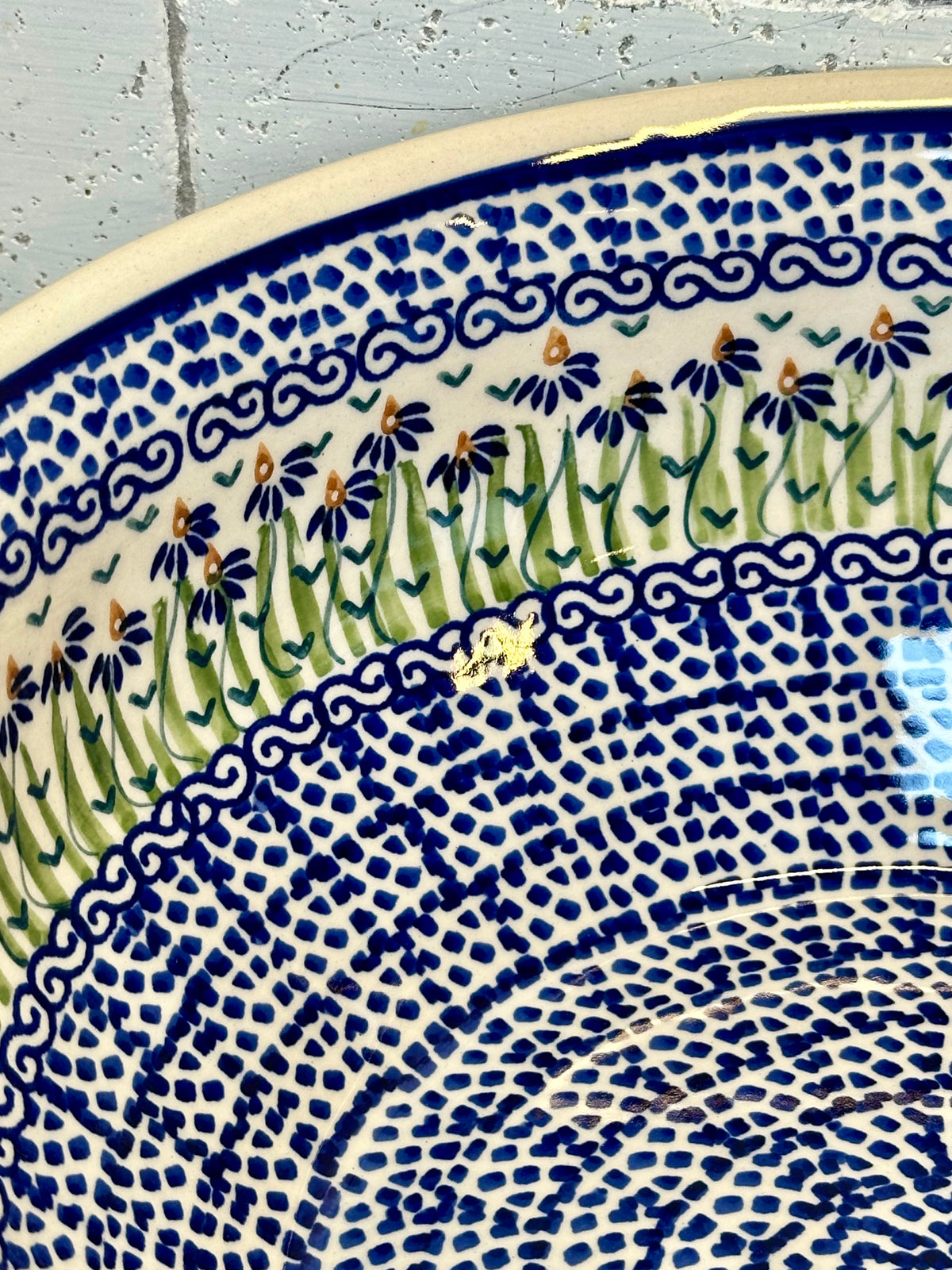 Manufaktura, Addie Jo, F30 Large Scalloped Bowl.  11.8"