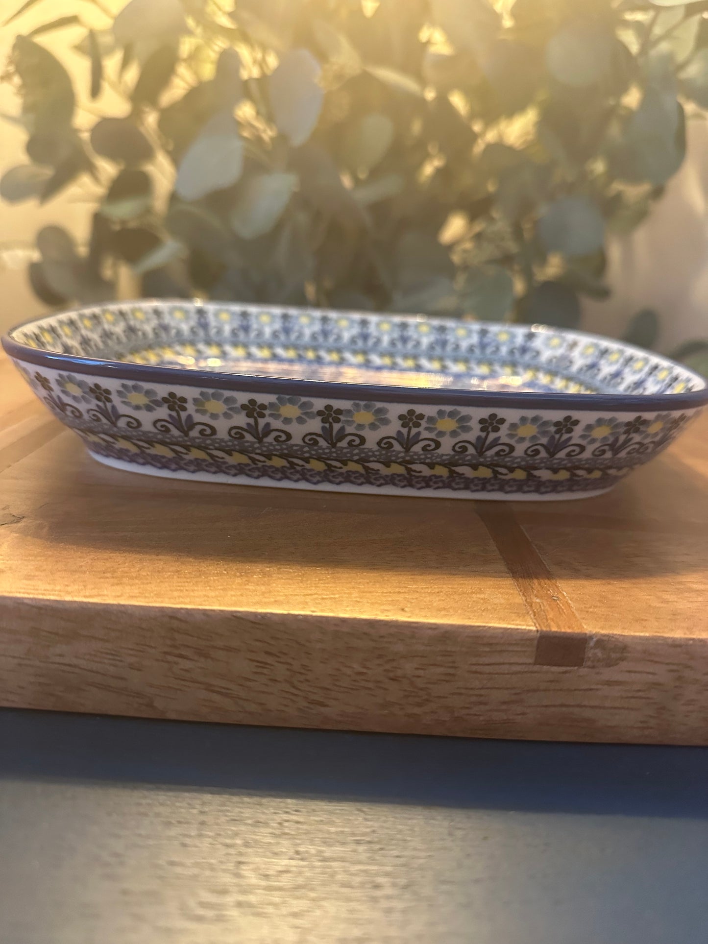 Ceramika Artystyczna Polish Pottery, Dainty Sunflower 9" Platter/Plate