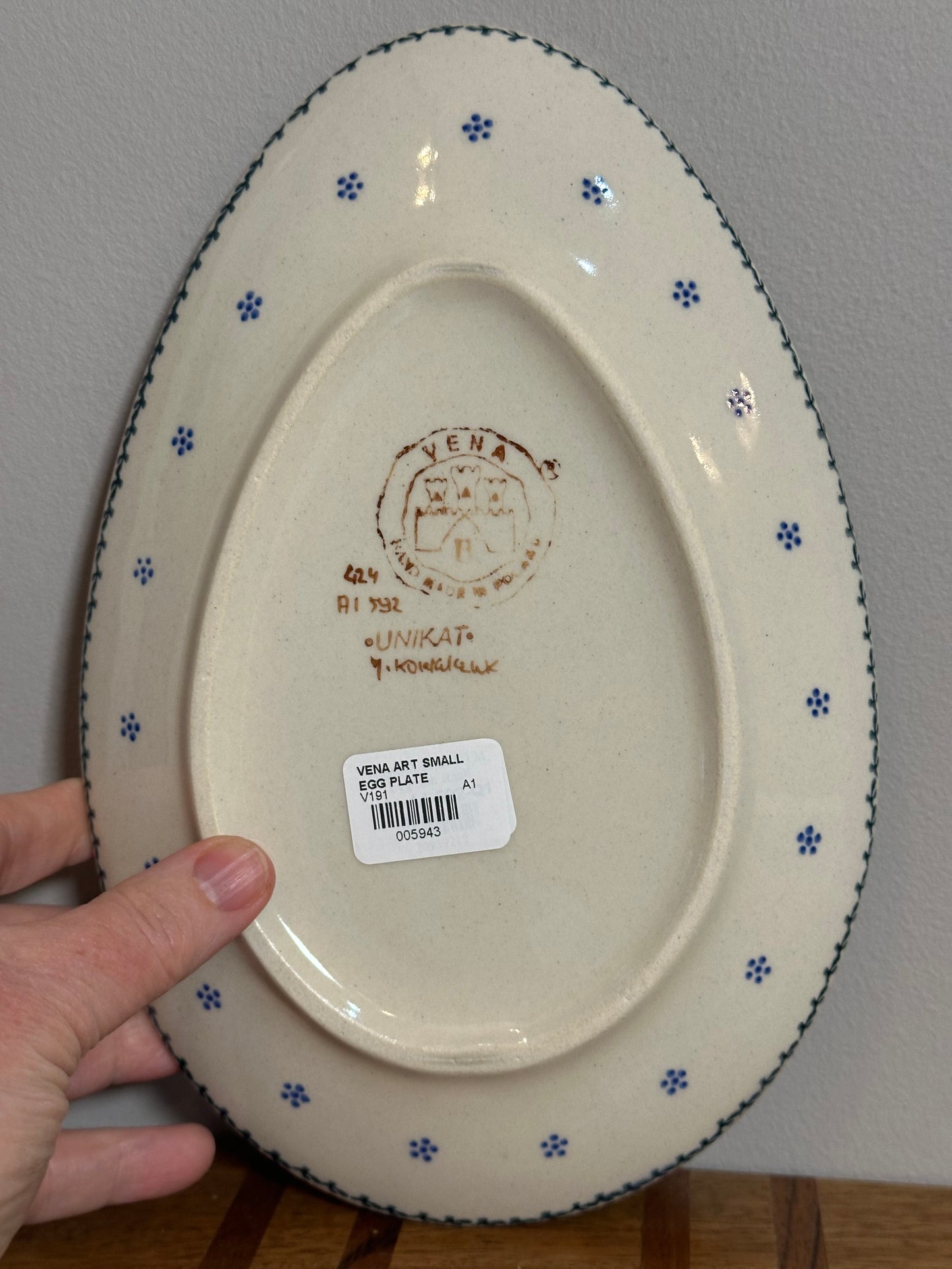 Vena Unikat Blue Bow Bunny, Egg Shaped Platter