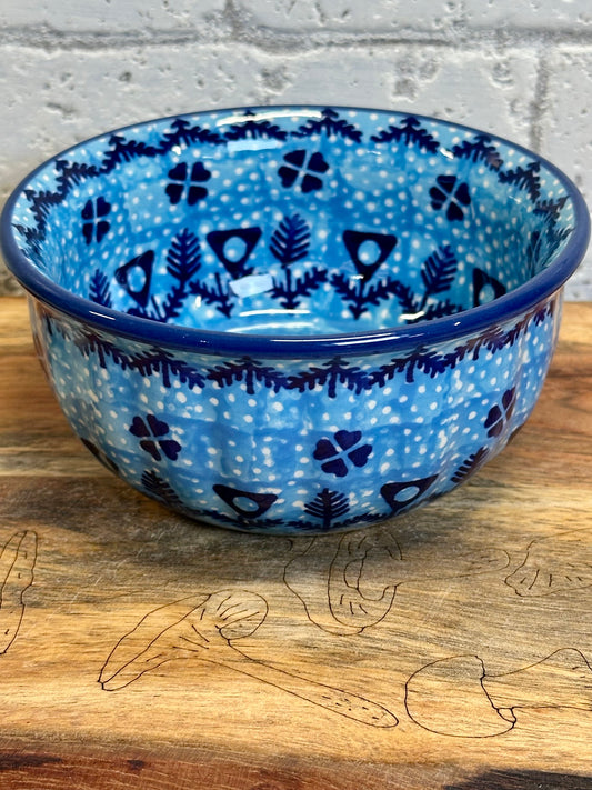 Manufaktura, Alpine Blues, Scalloped Bowl 4.5"