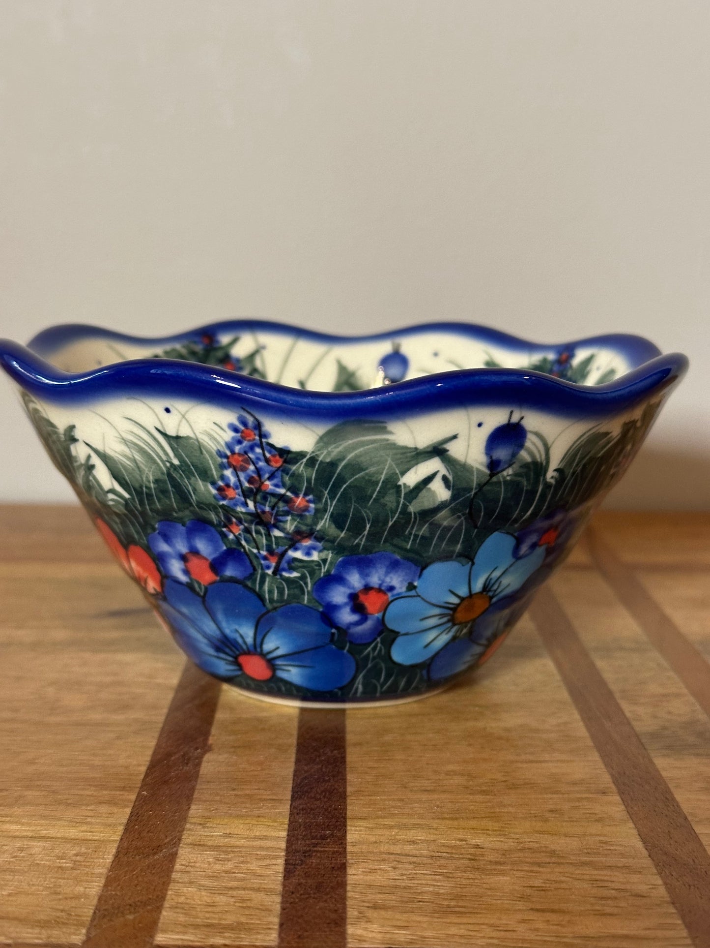 Kalich, Art Level 2, Multicolor Flower, Ruffled, Deep Viki Bowl