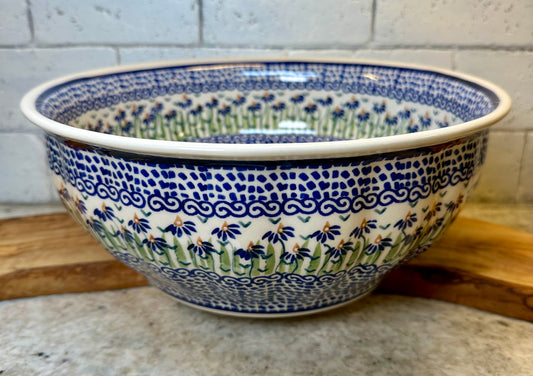 Manufaktura, Addie Jo, F30 Large Scalloped Bowl.  11.8"