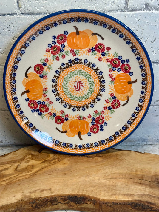 Manufaktura, Pumpkin Patch, Scalloped Platter 13.4"