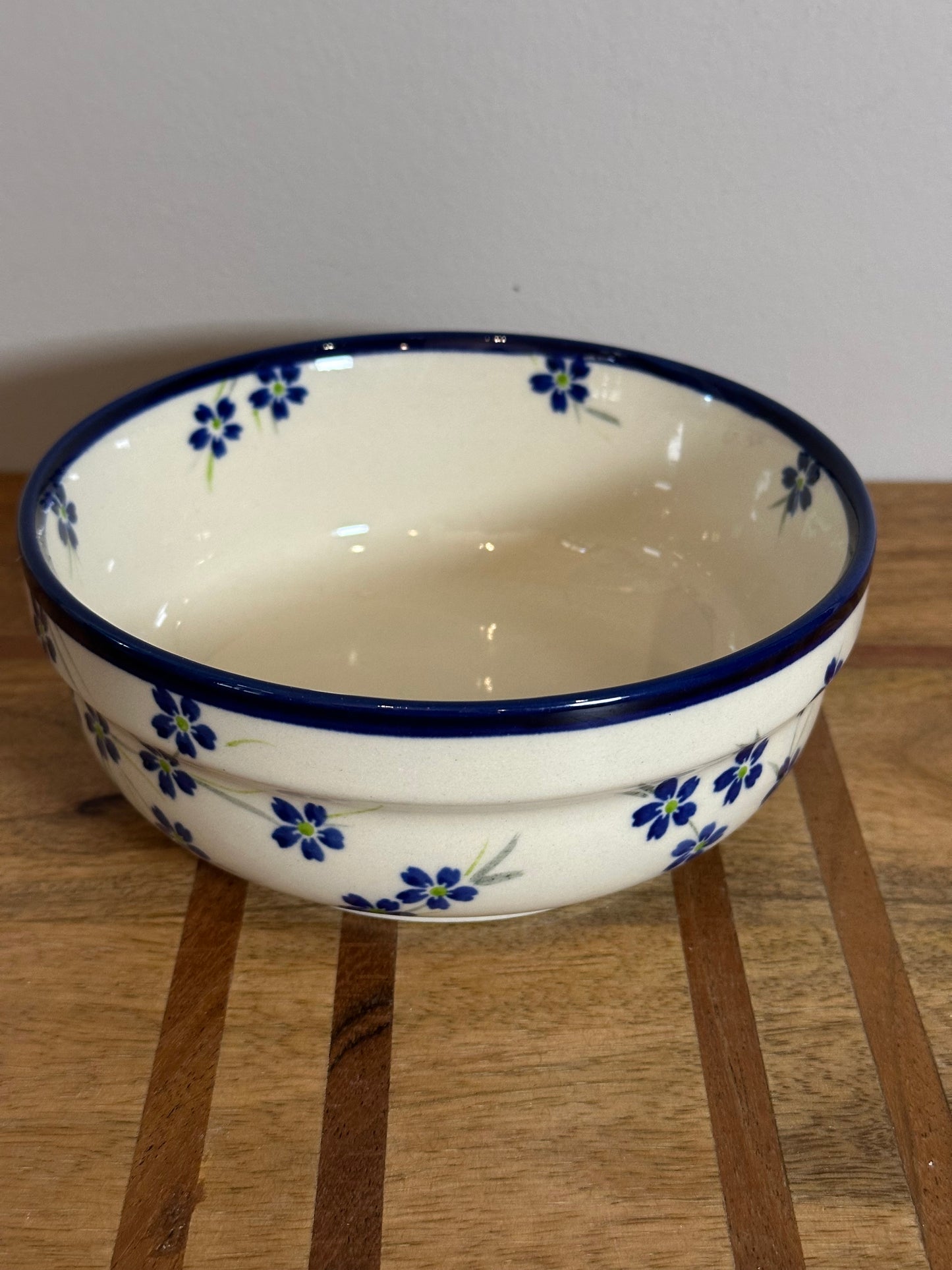 Zaklady, Preowned Blue Floral Bowl