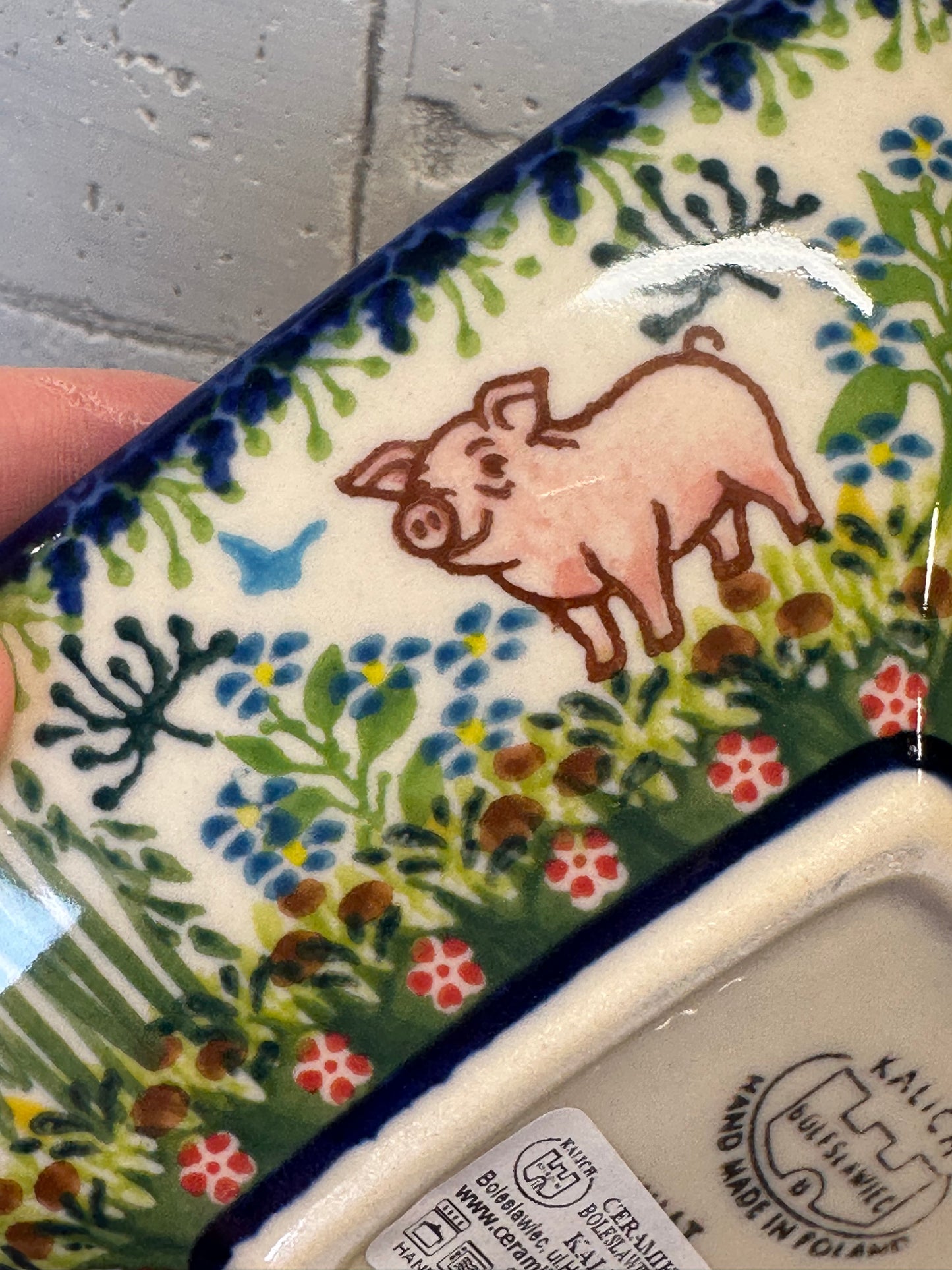 Kalich, Art Level A, Piggy, Square Nut Bowl