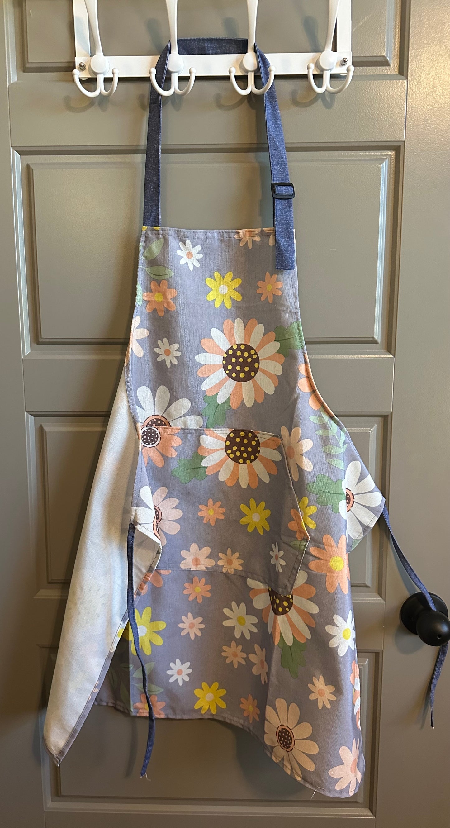 Oil-Proof, Waterproof, Light Gray Flower Apron